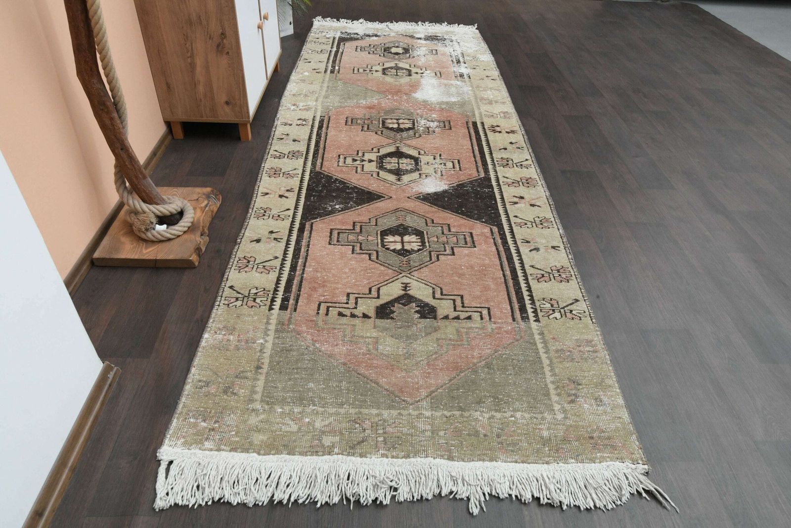 Distressed Pink Beige Vintage Rug, Handmade Turkish Rug, Kitchen Hallway Rug, Oushak Wool Rug, Home Decor, Runner Rug, photo Textiles