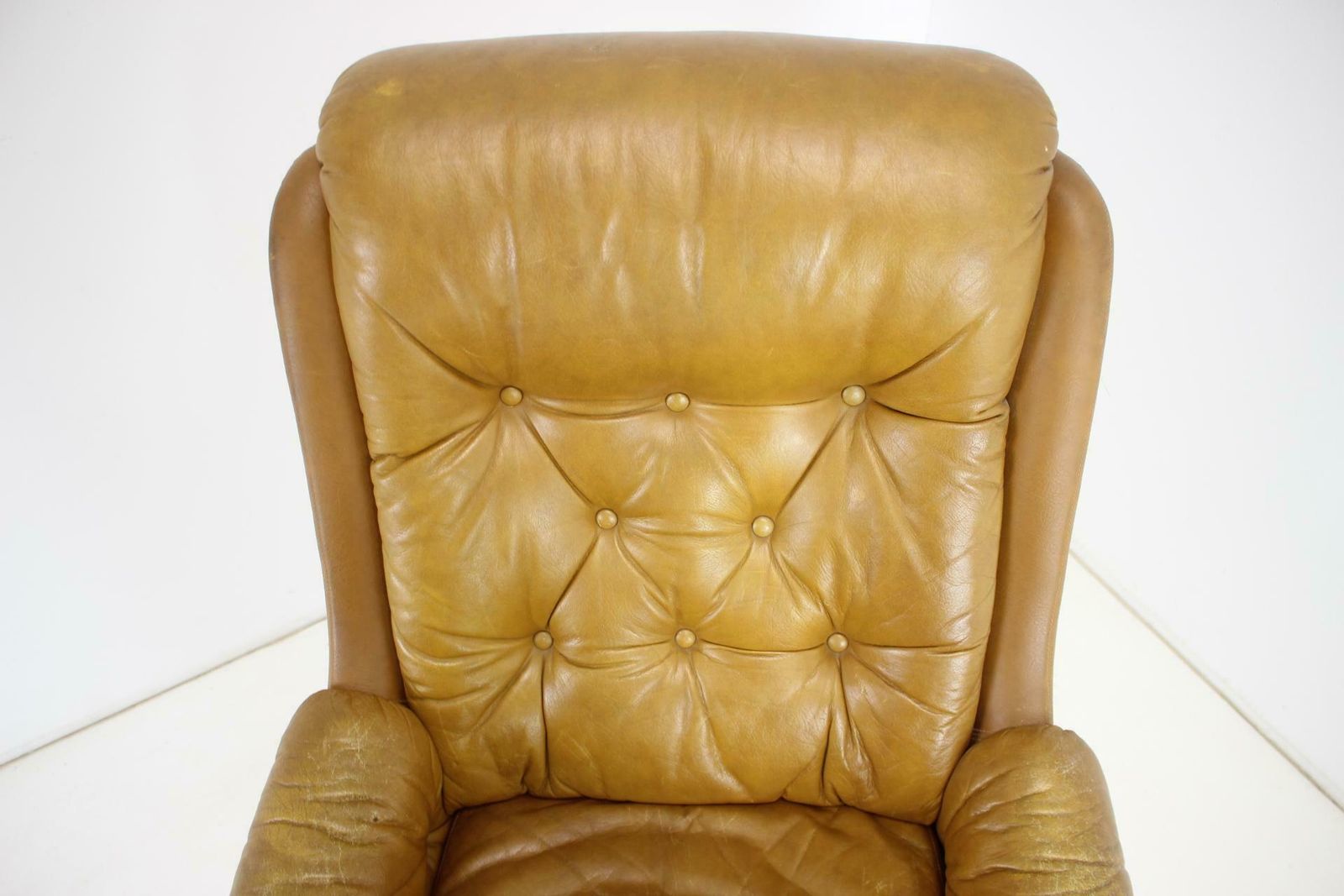 Midcentury Swivel Leather Armchair, Peem, Finland, 1970s photo buy