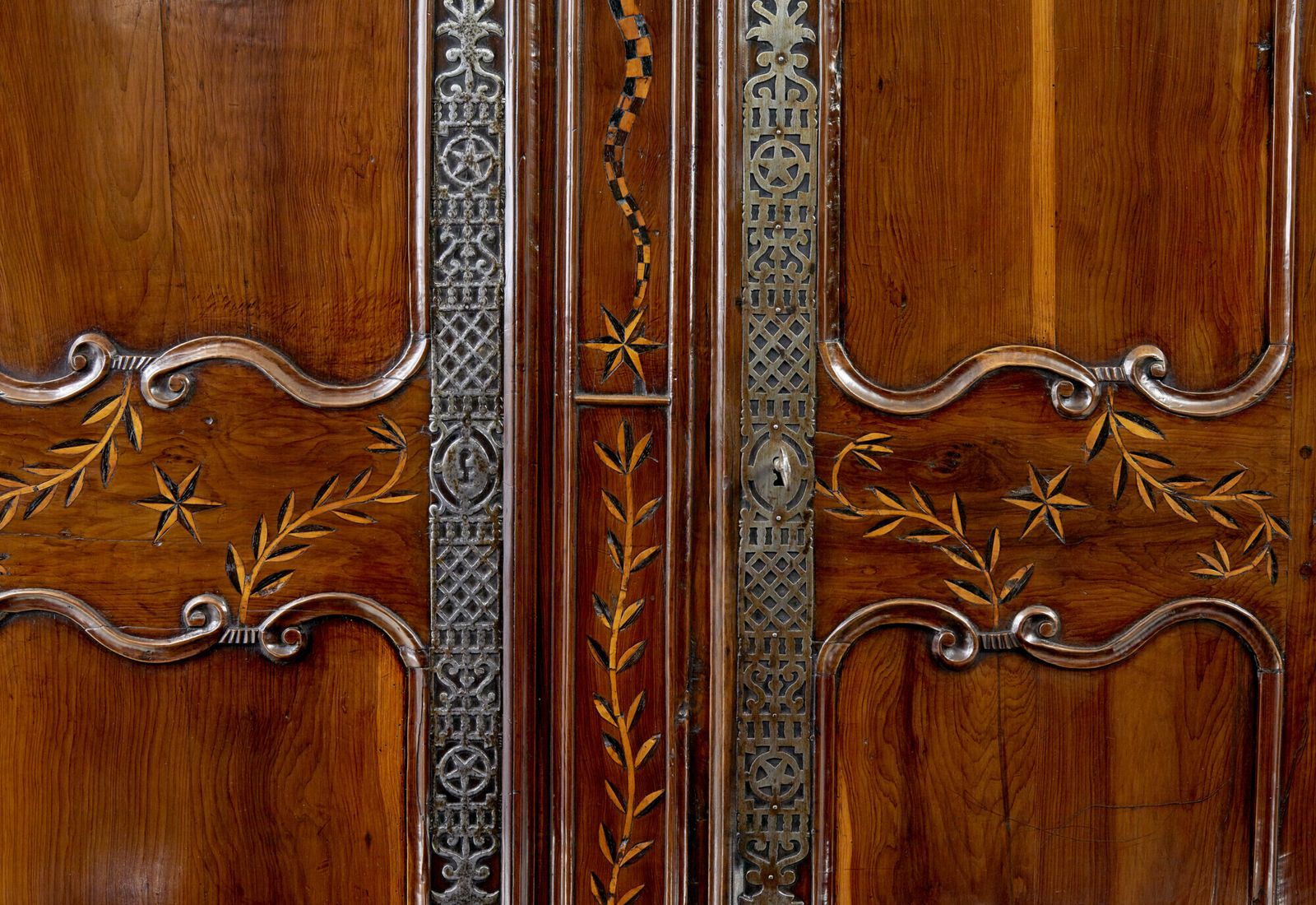 18th Century Carved French Yew And Chestnut Armoire photo vinterior