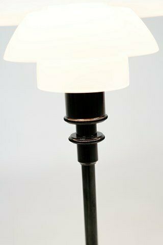 Table Lamp Model 3/2  In Black  By Poul Henningsen For Louis Poulsen photo vinterior