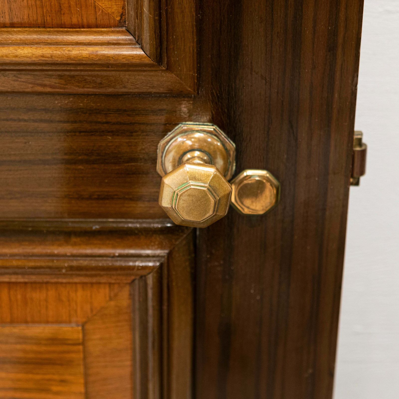 Walnut Cloakroom Doors Reclaimed From Clothworkers' Hall photo 1200.0