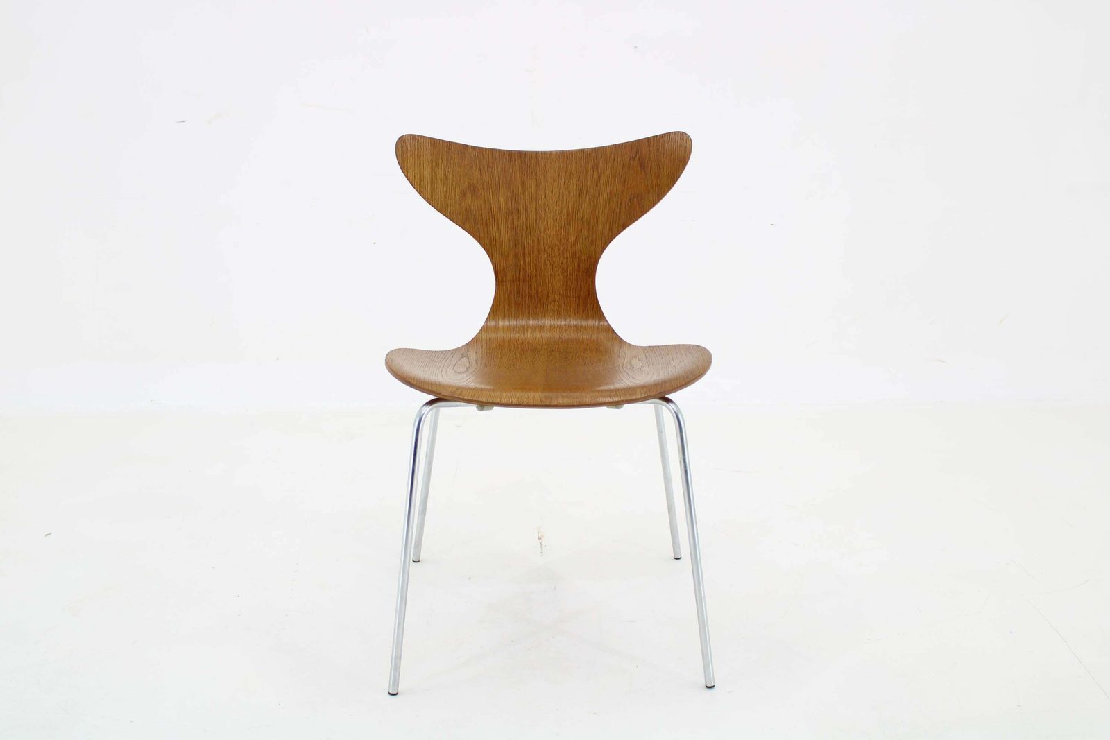 1970s Arne Jacobsen Set Of Six Lily Chairs In Oak By Fritz Hansen, Denmark photo vintage