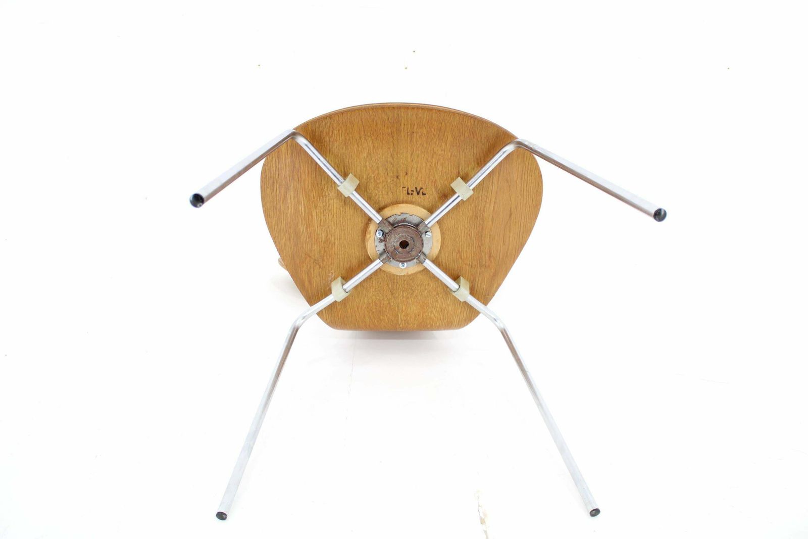 photo vintage 1970s Arne Jacobsen Set Of Six Lily Chairs In Oak By Fritz Hansen, Denmark
