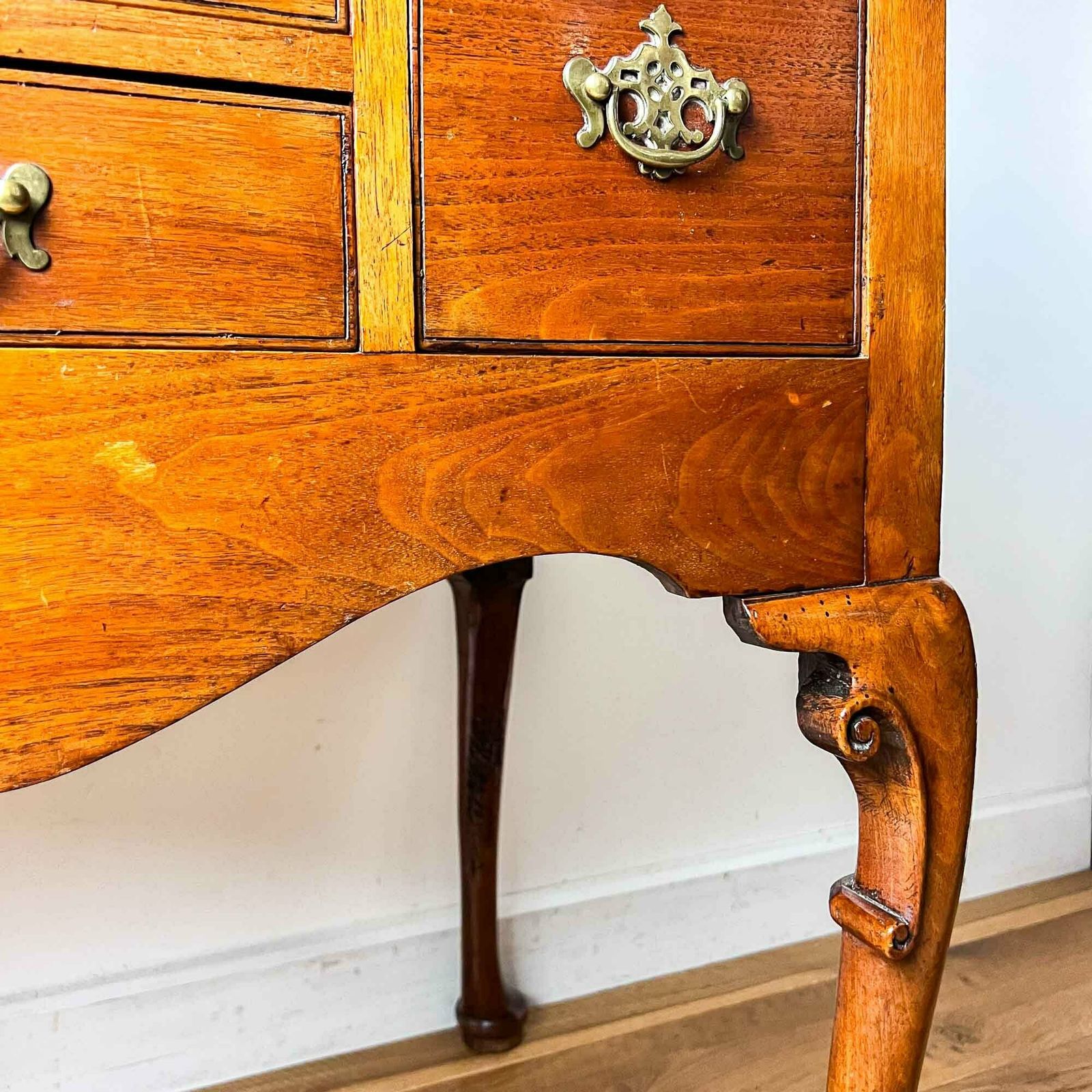 Georgian Fruitwood And Oak Lowboy photo vinterior