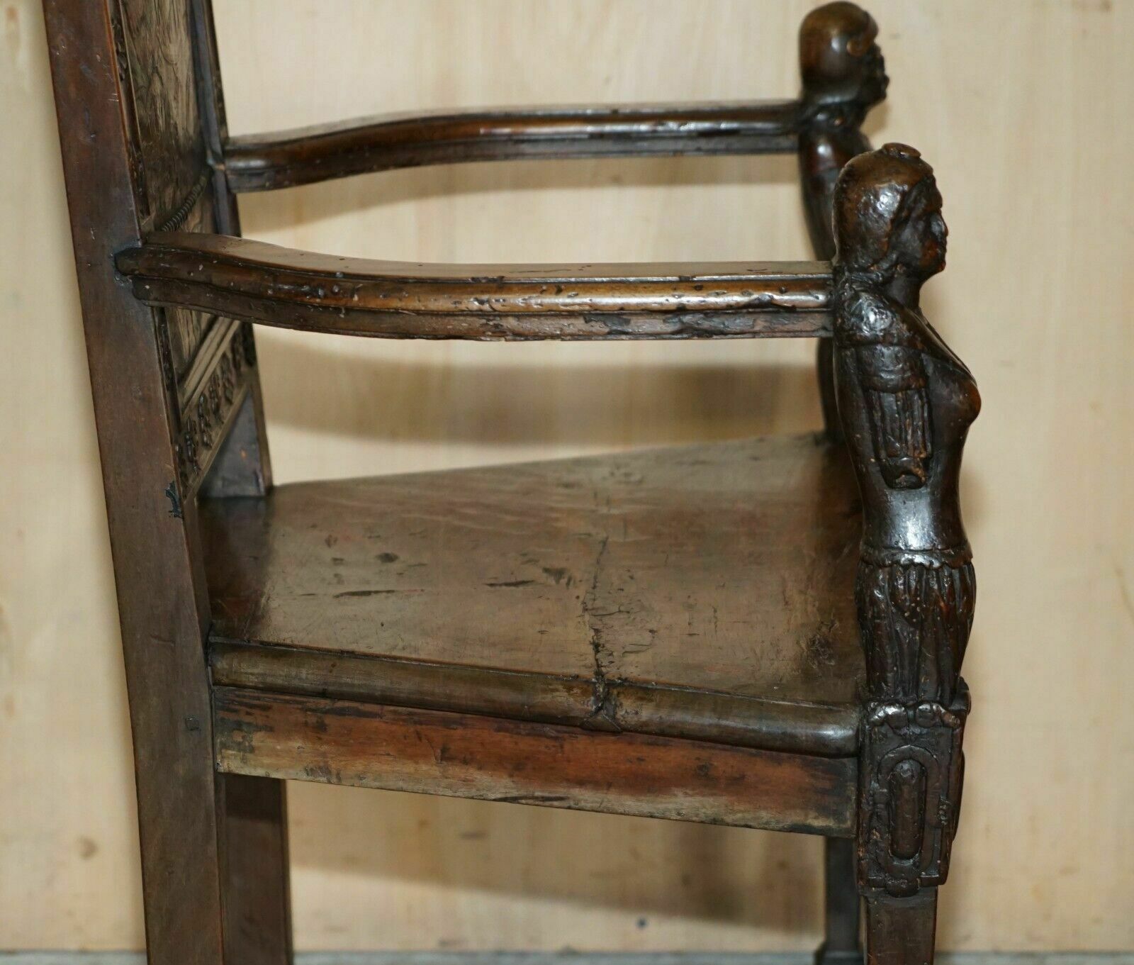 photo vintage Pair Of Antique 1640 Caquetoire Carved Walnut Polychrome Painted Armchairs