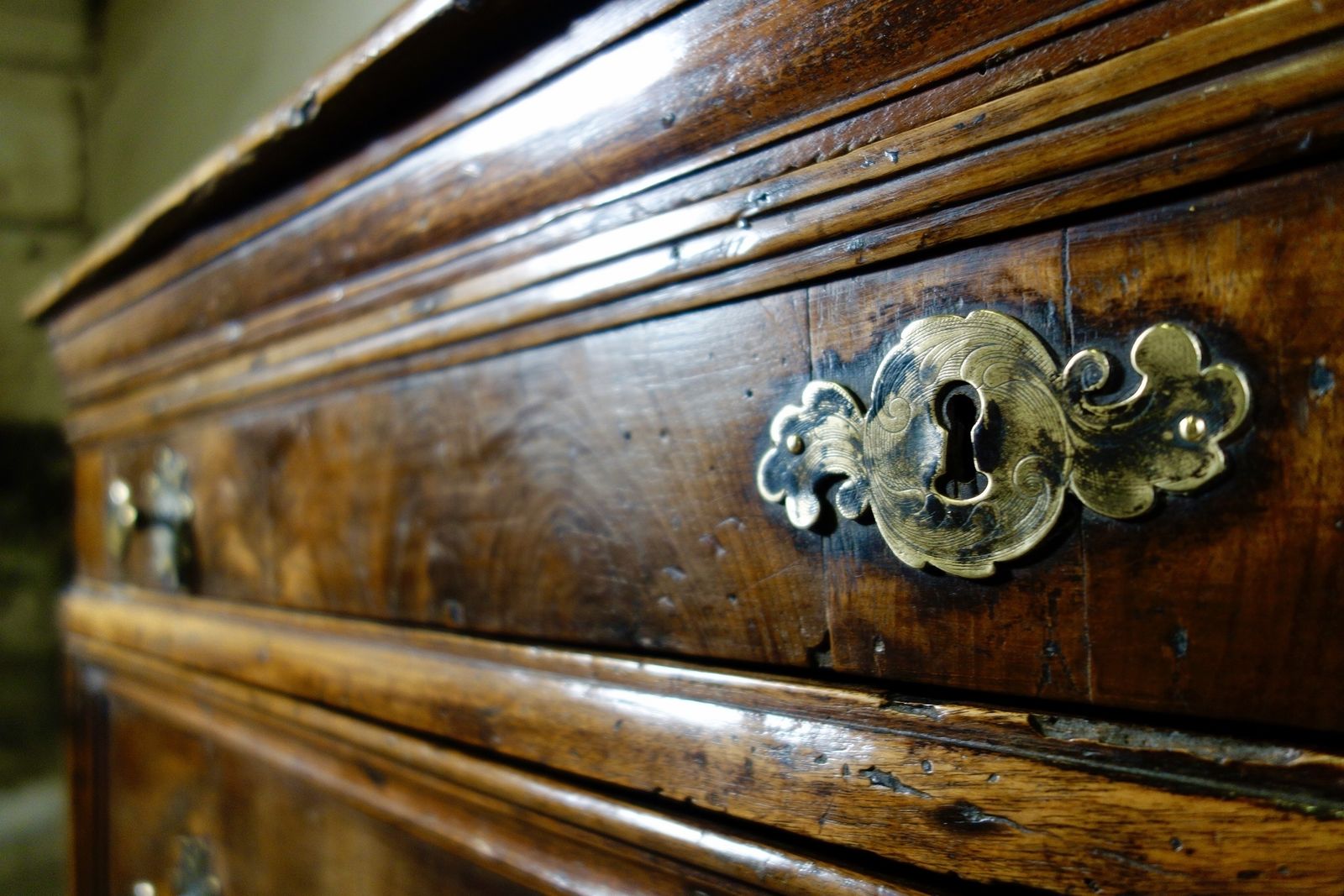 Large Scale 17th Century North Italian Walnut Commode photo Furniture