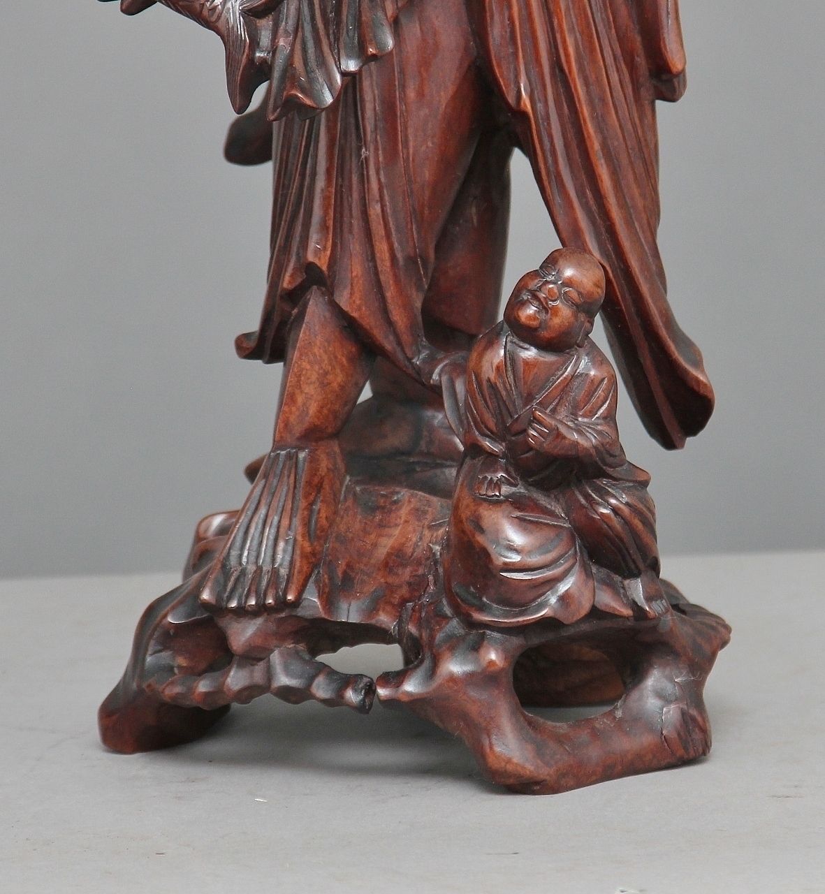 photo furniture Pair 19th Century Chinese Figures