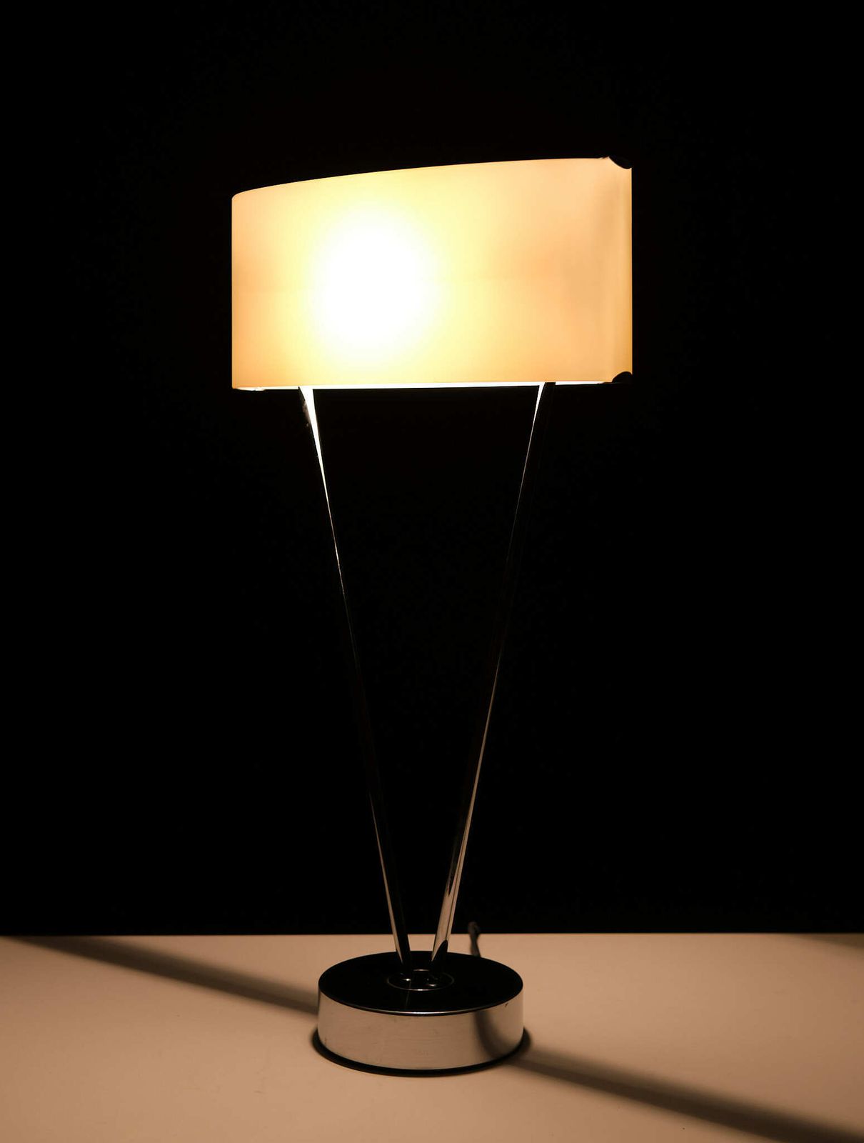 “Vittoria” Table Lamp By Toso, Massari & Associates For Leucos Italy, 1990s photo Lighting