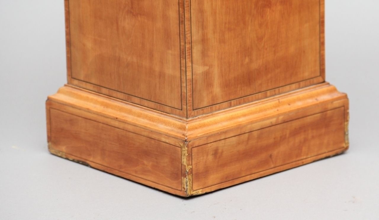 Satinwood Pedestal photo 750.0