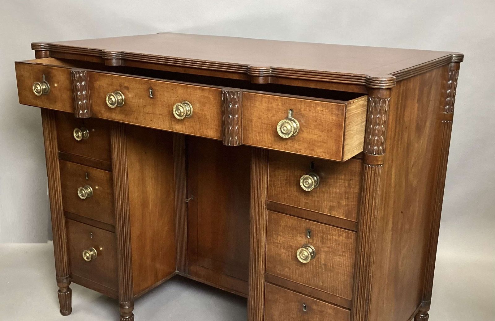 A Handsome Regency Mahogany Dressing Table / Desk photo furniture
