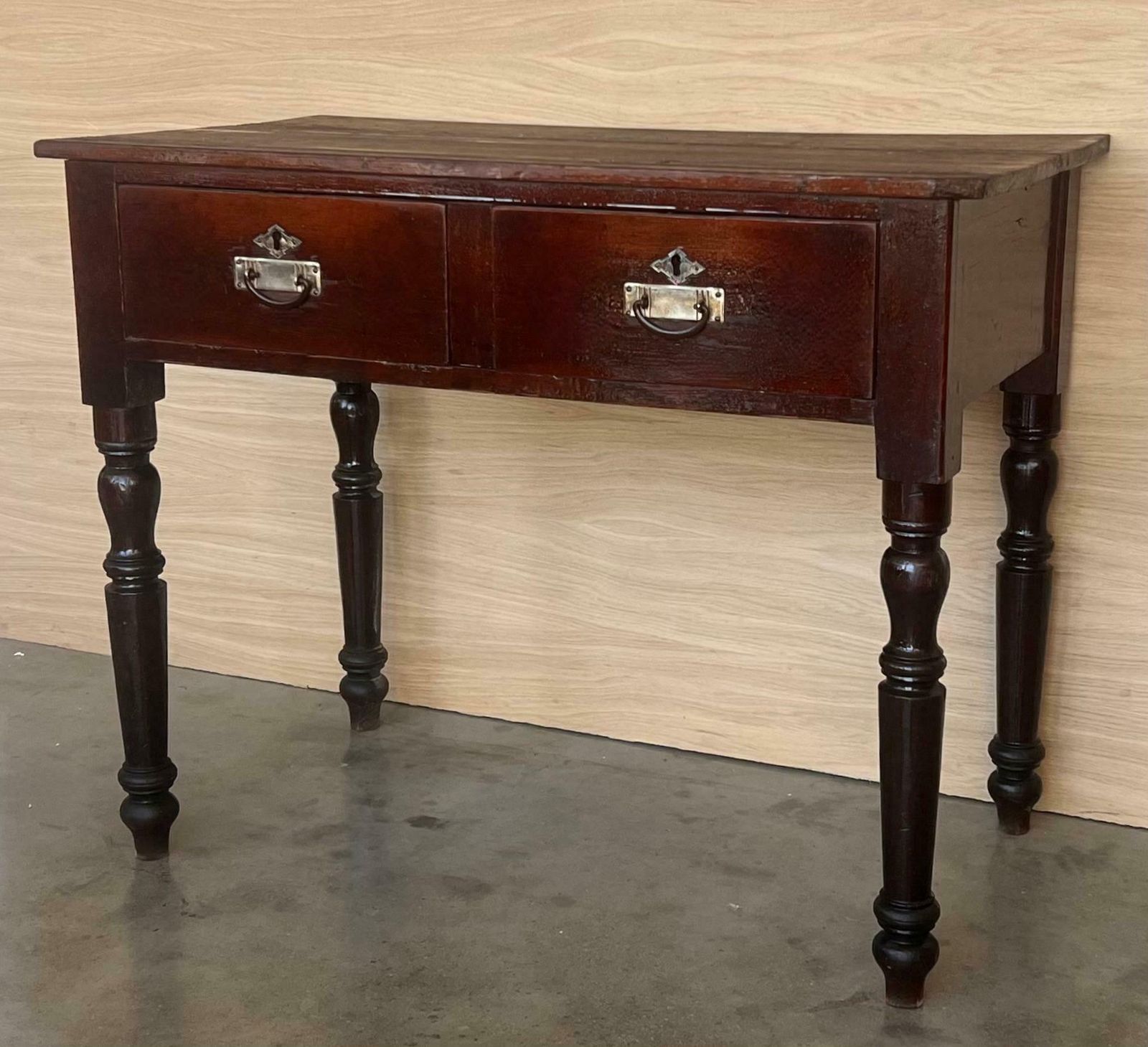 Table d'appoint ou console de style campagnard espagnol en pin « Mobila », à deux tiroirs photo Mobilier