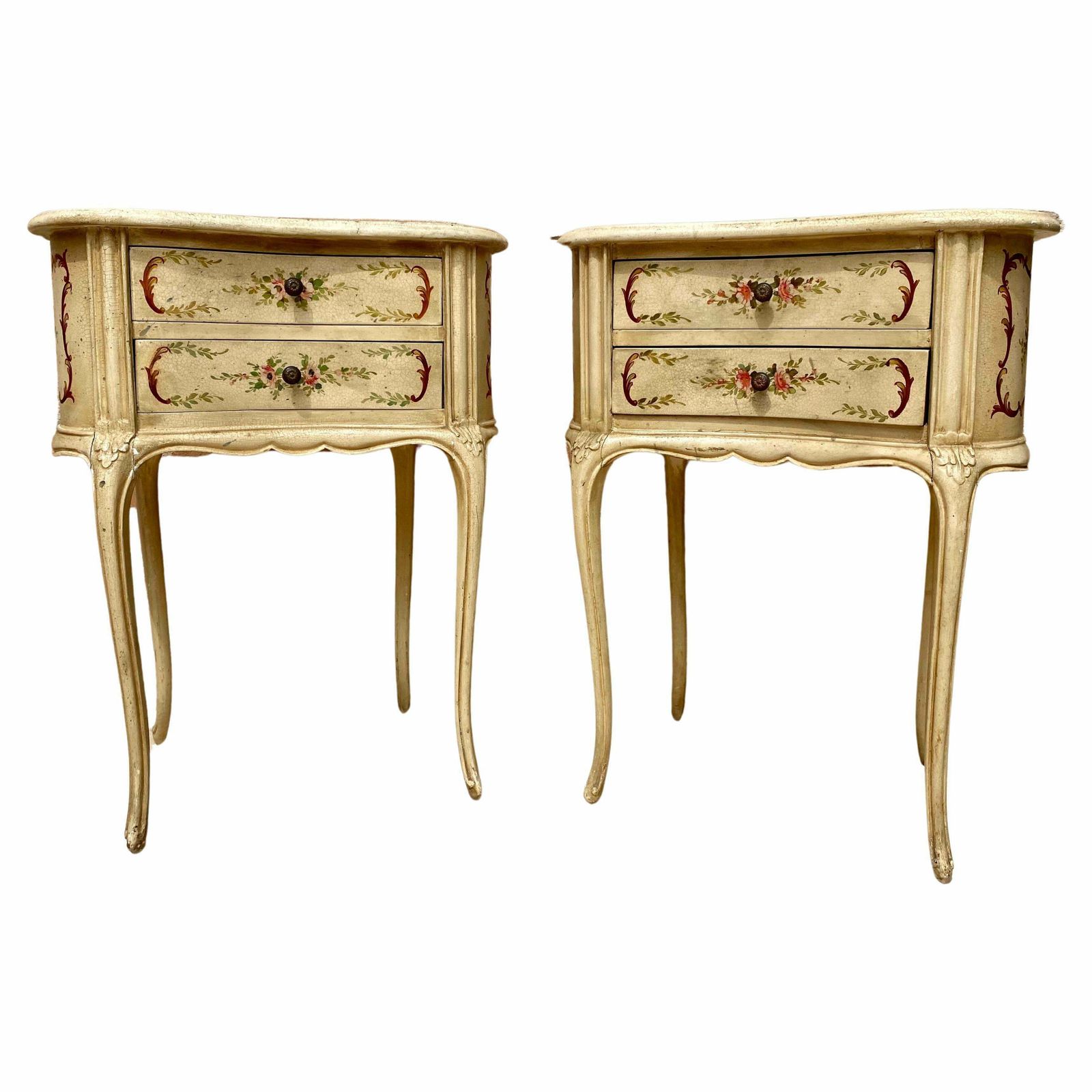 Tables de chevet rognon en bois peint beige clair, deux tiroirs, années 1940, lot de 2