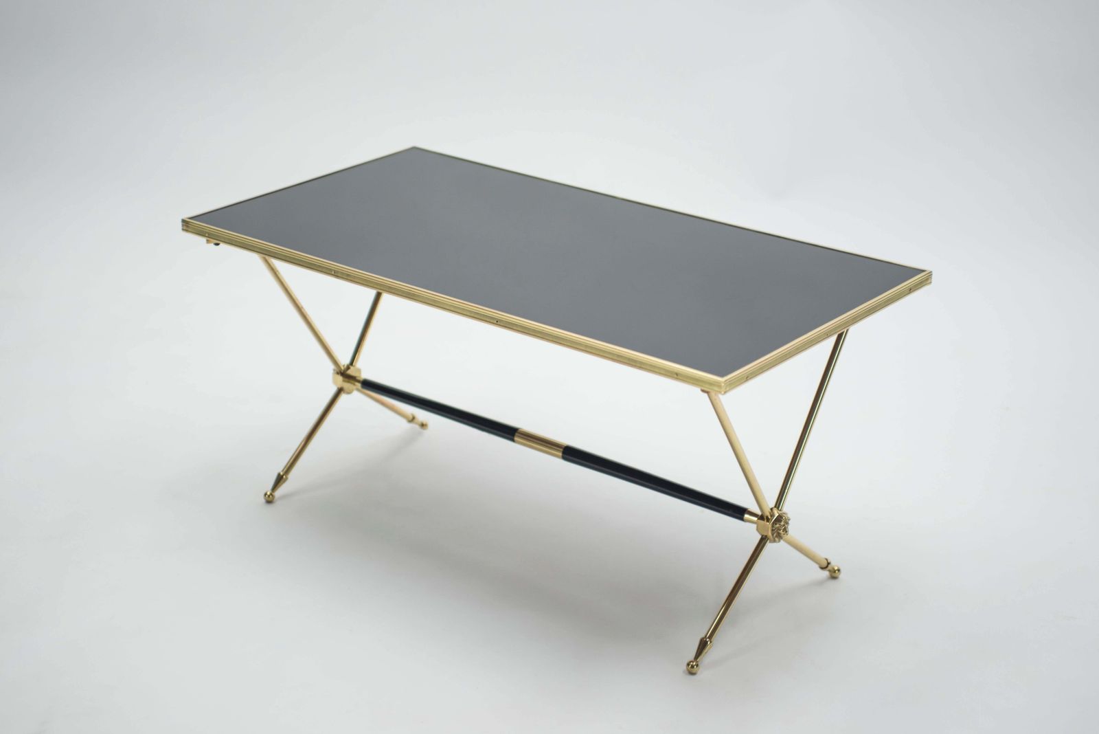 Table basse néoclassique française Raphael en laiton et opaline, années 1960 photo vintage