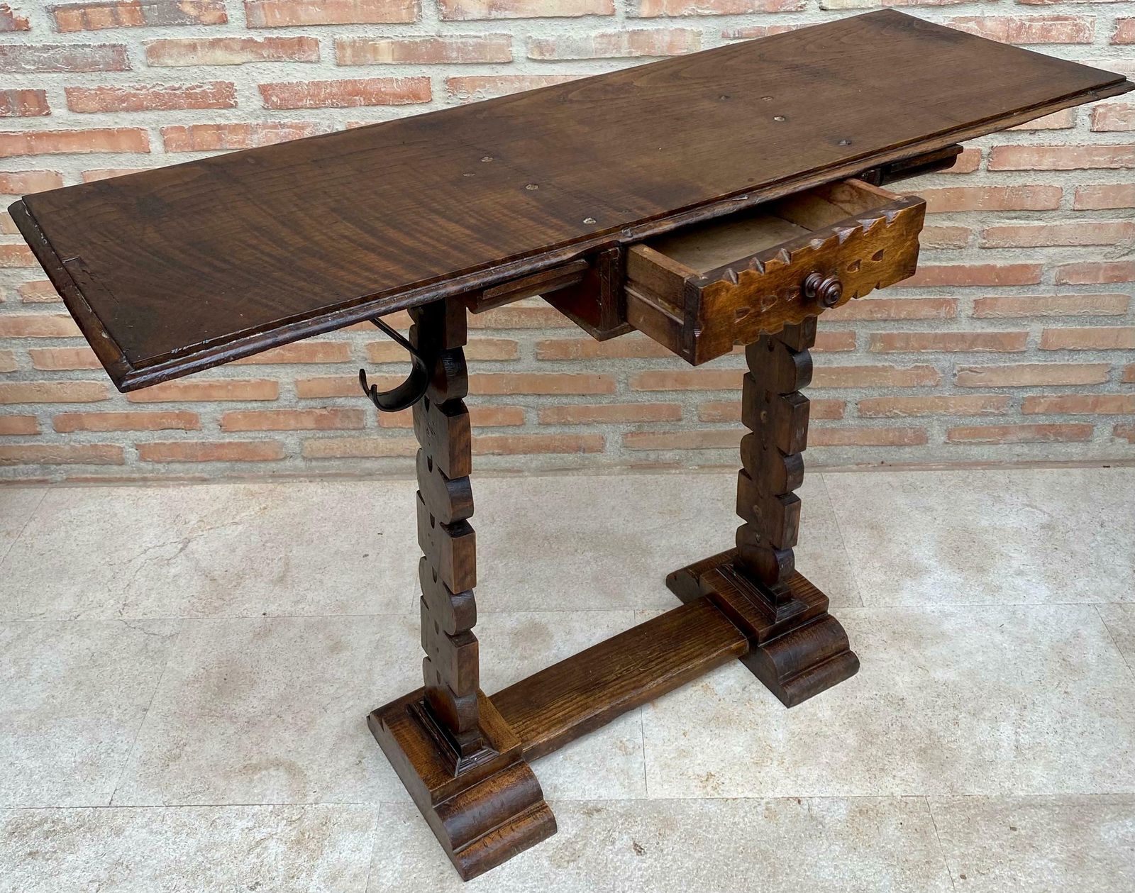 photo furniture Console espagnole début du XXe siècle à un tiroir, années 1940