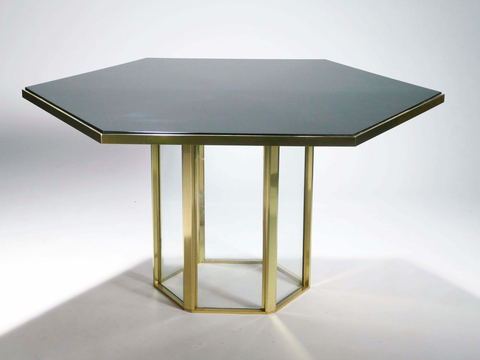 Table à manger mid-century Romeo Rega en laque noire, laiton et verre, années 1970 photo furniture