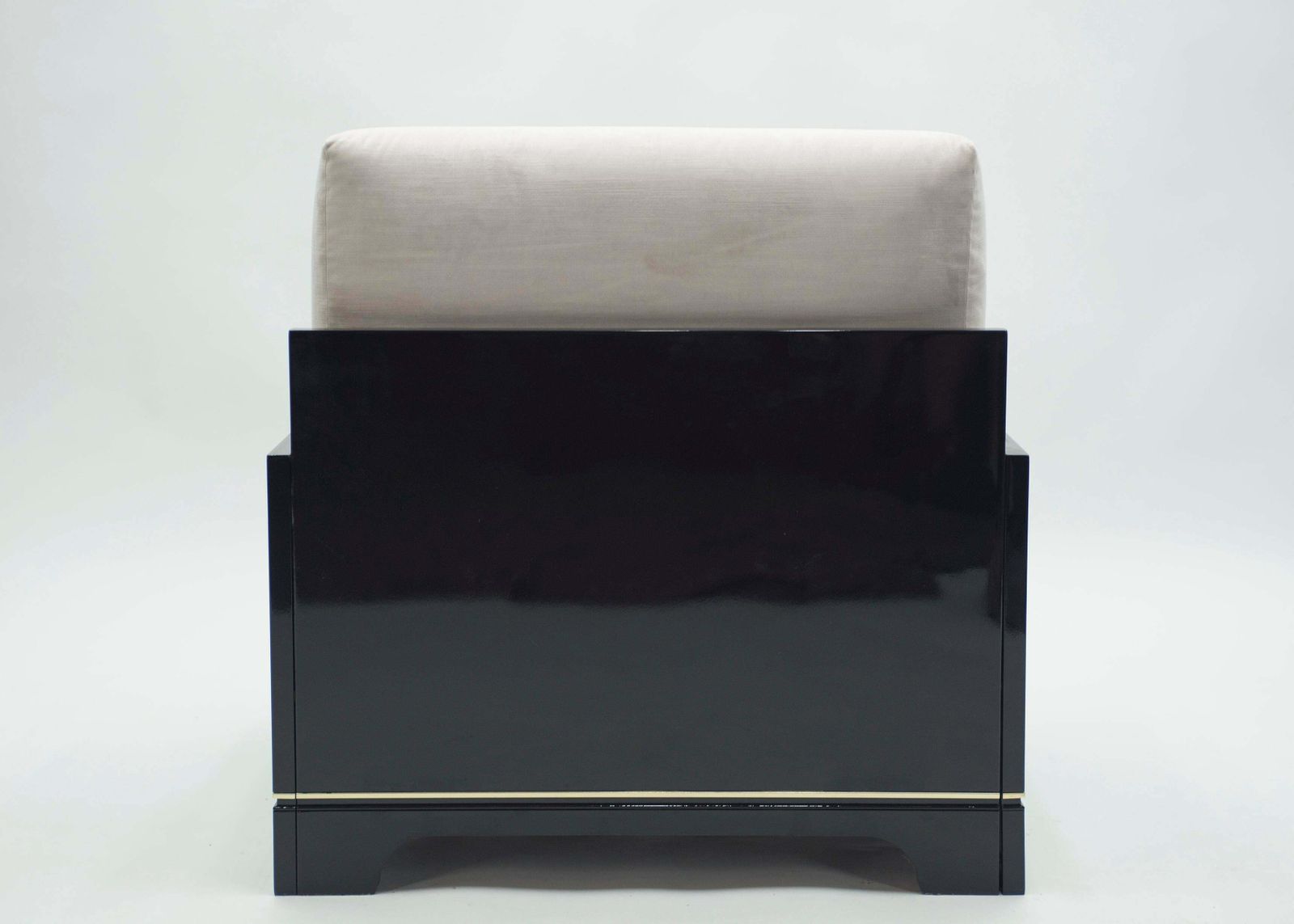 Mobilier Ensemble de salon mid-century italien en laque et laiton, par Romeo Rega, années 1970 photo