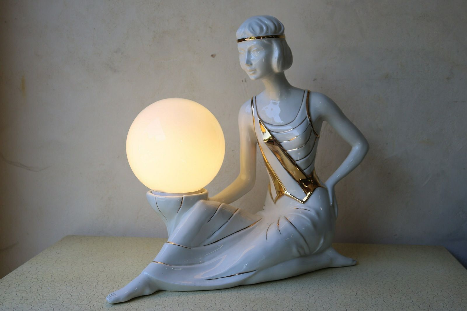 Italian Art Deco Style 1960's Porcelain Table Lamp By Bassano (St.19)
