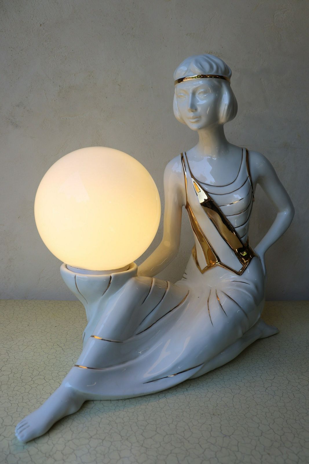 photo furniture Italian Art Deco Style 1960's Porcelain Table Lamp By Bassano (St.19)
