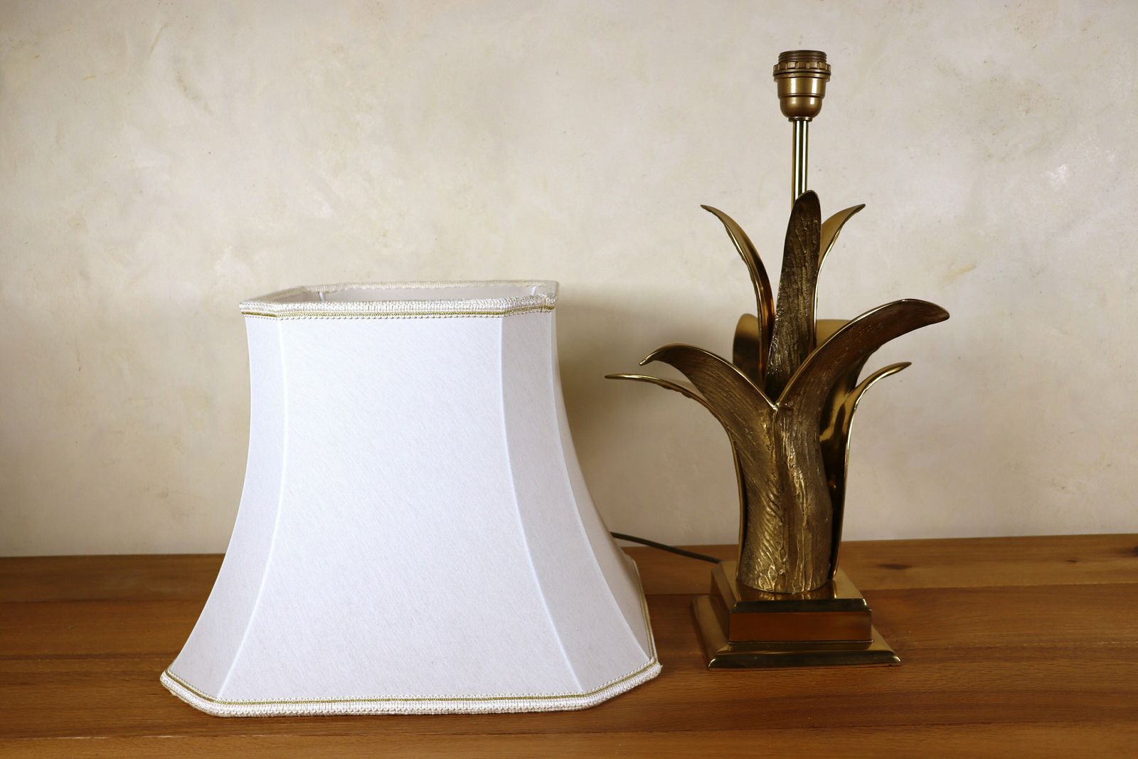 photo furniture Hollywood Regency Table Lamp In The Manner Of Maison Charles (St.124)