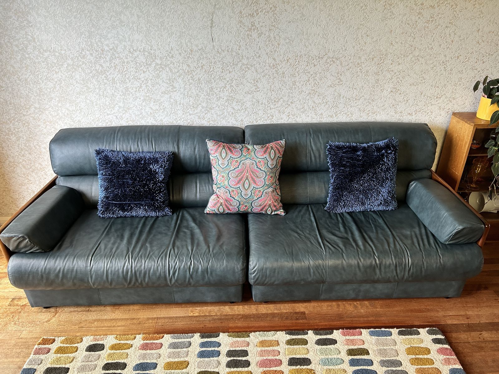 Mid Century Danish Design Blue Leather Sofa. Fantastic Condition