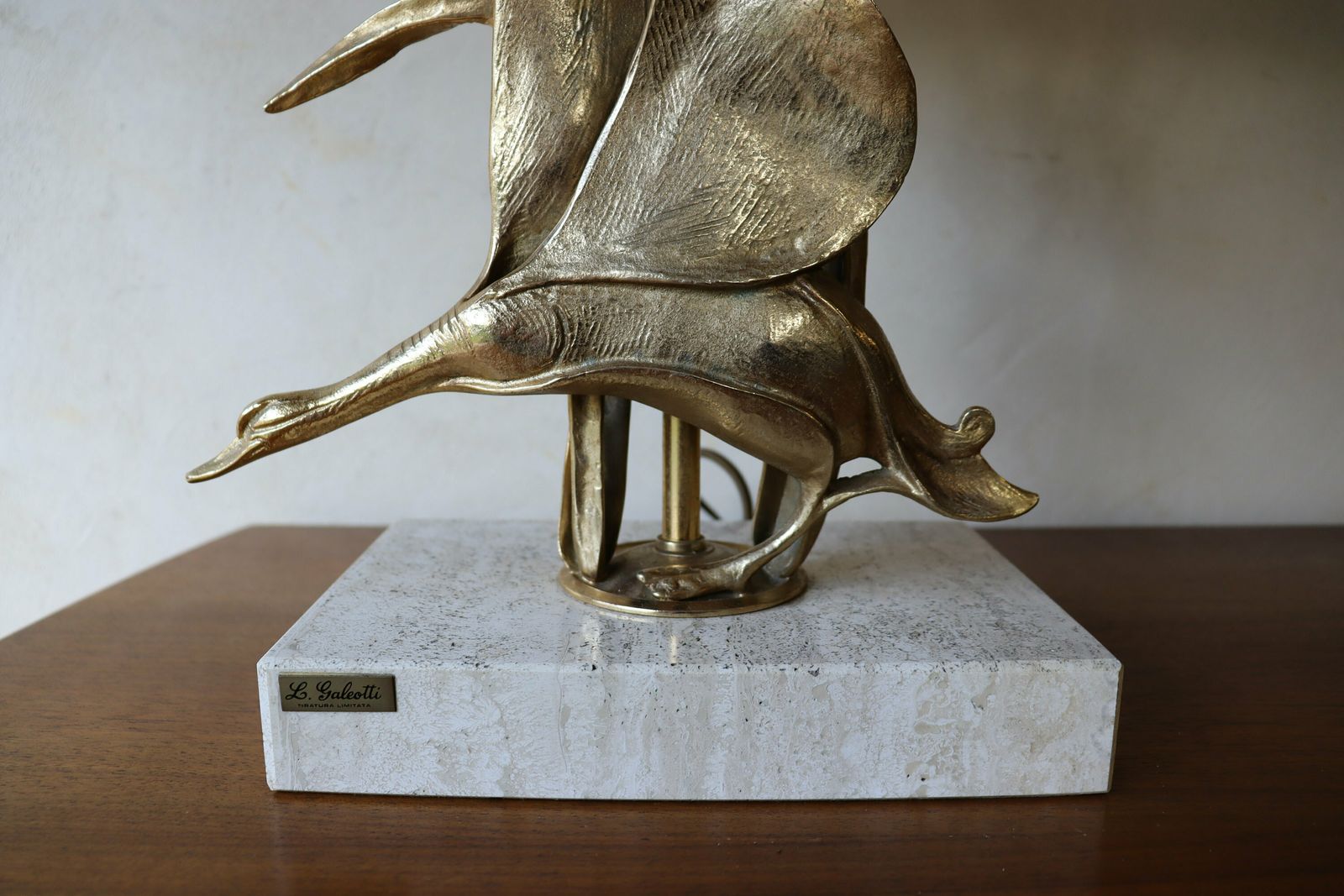 photo furniture Hollywood Regency Desk Or Table Lamp , Italian Design Vintage Brass Bird And Travertine By L. Galeotti 1970's (St.20)