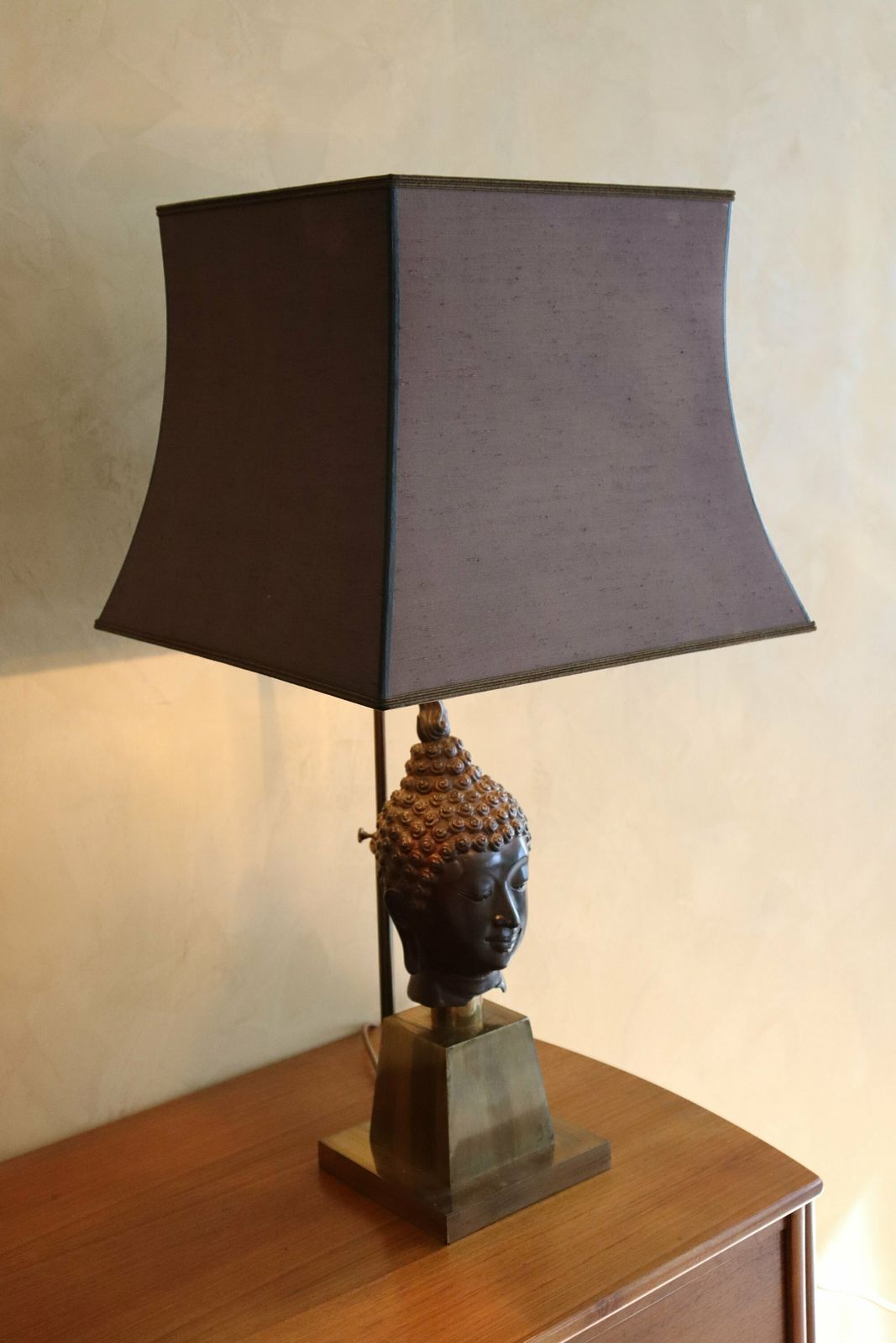 Hollywood Regency Design Midcentury Bronze Buddha Lamp , Belgian Design 1970's (St.1) photo vinterior