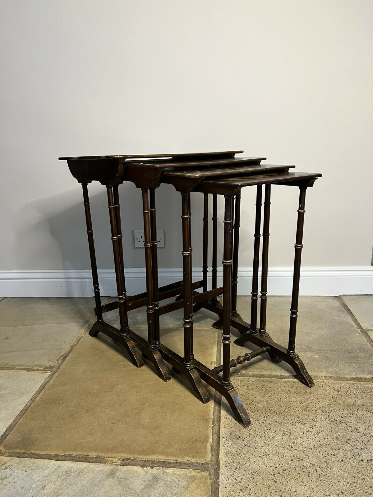 photo furniture Lovely Nest Of Four Edwardian Quality Decorated Tables