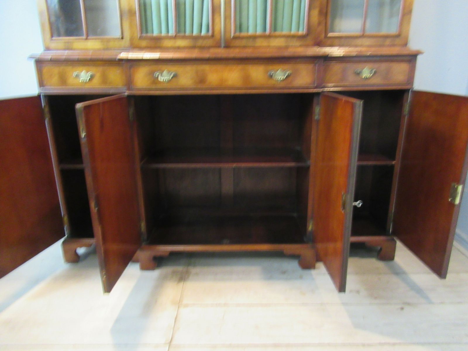 photo furniture Georgian Style Walnut  Bookcase