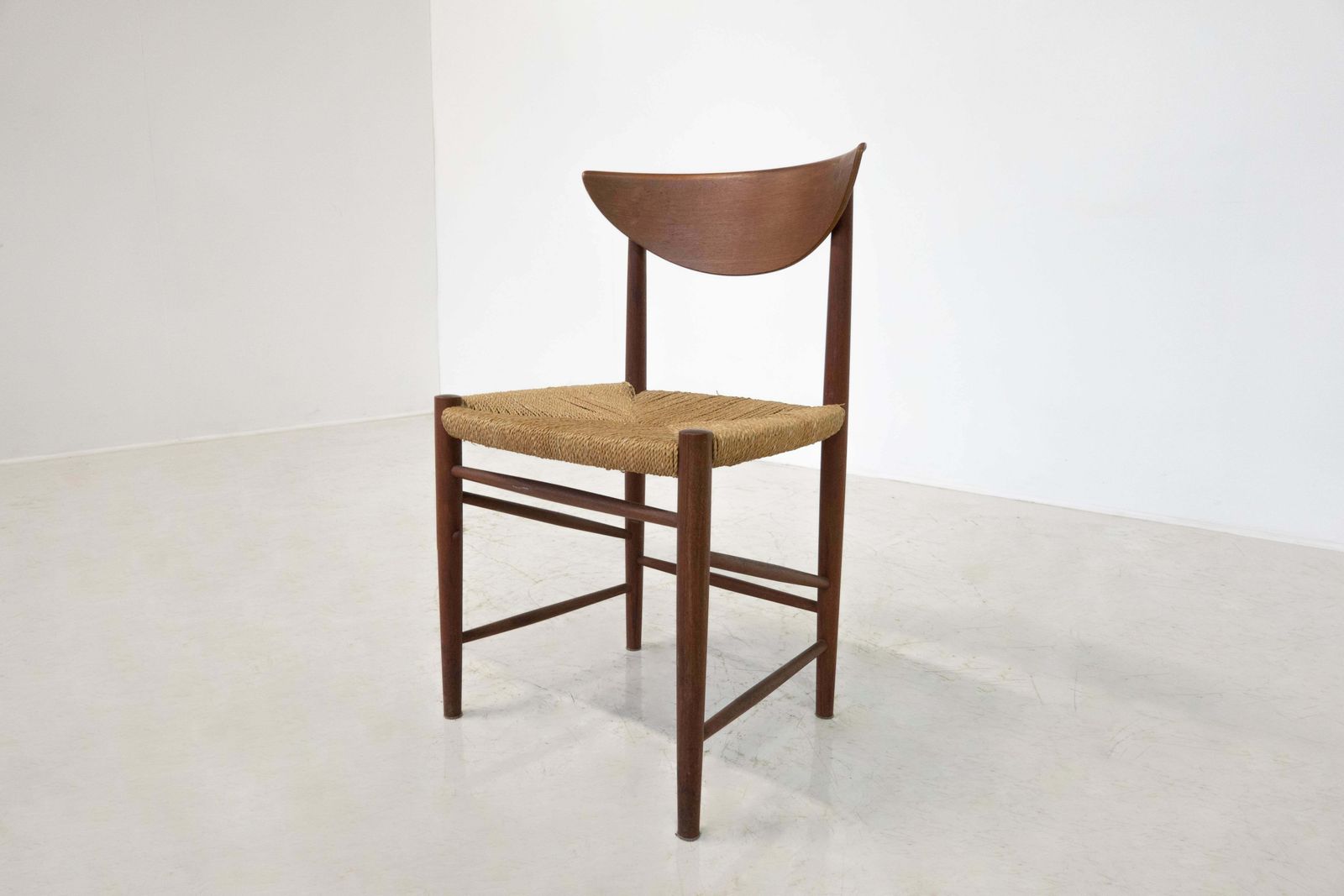 photo for sale Mid Century Set Of 6 Chairs Model 316 By Peter Hvidt & Orla Mølgaard Nielsen