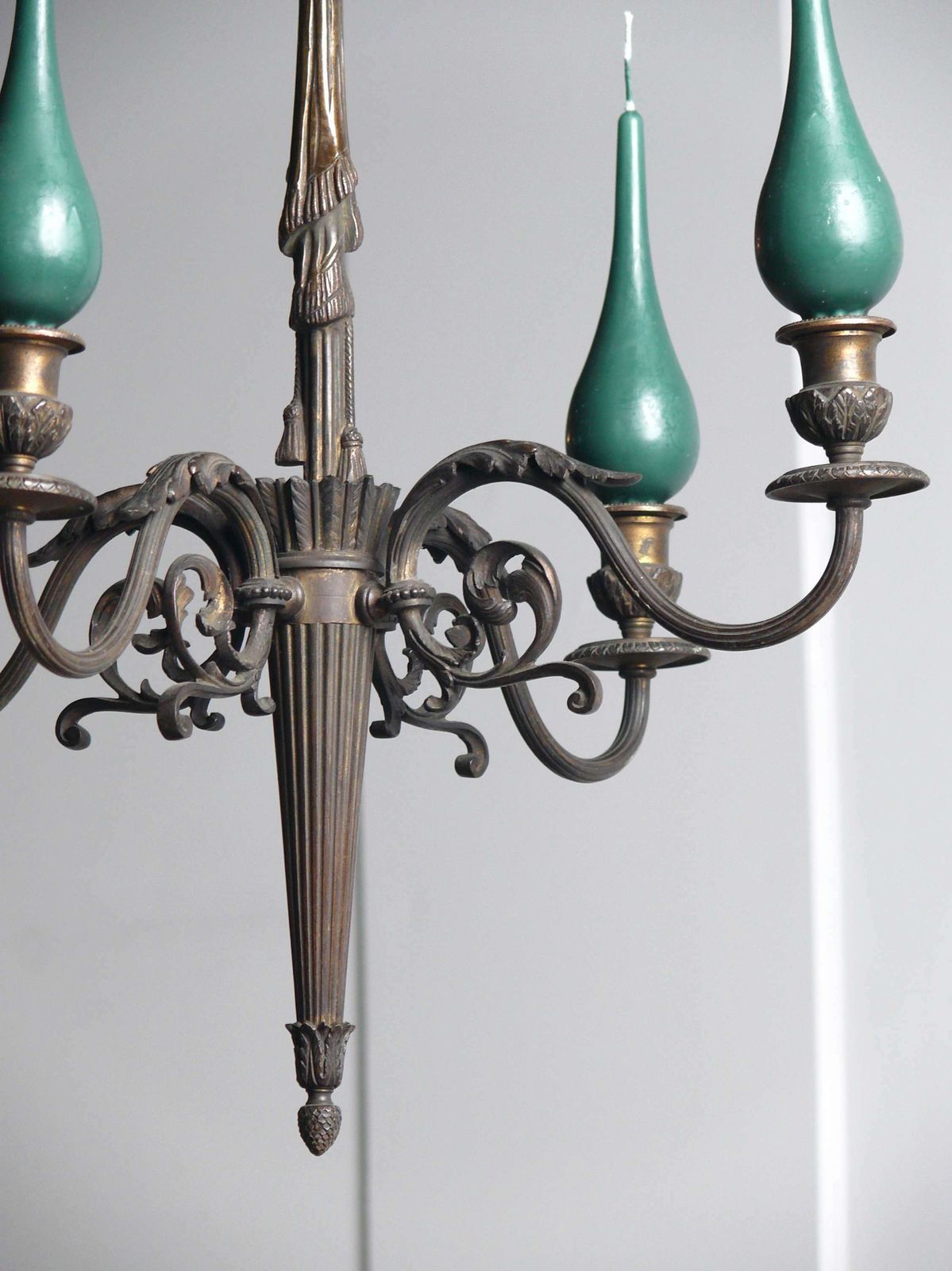 French Quill Of Arrows Gilt Brass Chandelier photo furniture