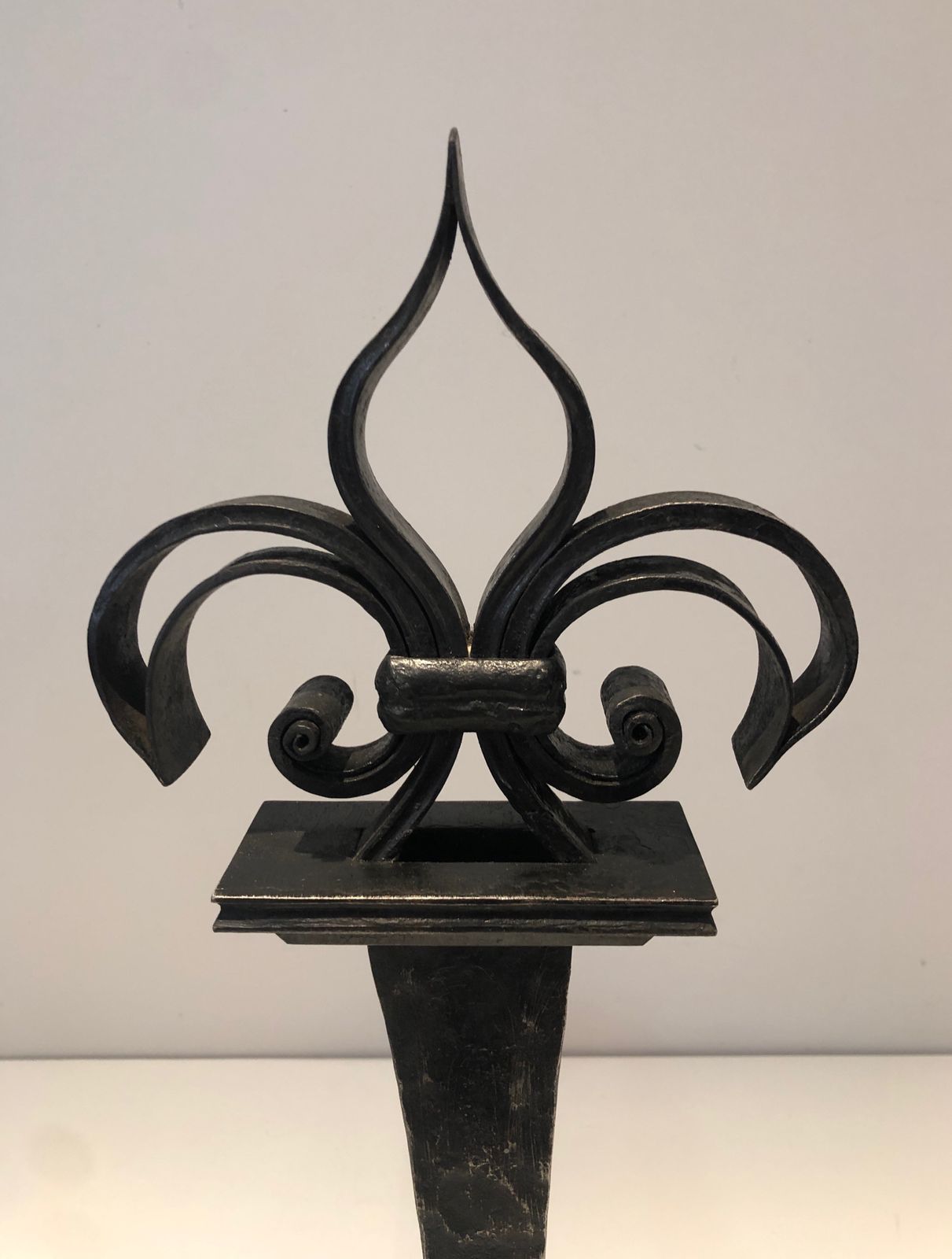photo furniture Important Pair Of Wrought Iron Andirons With Fleurs De Lys