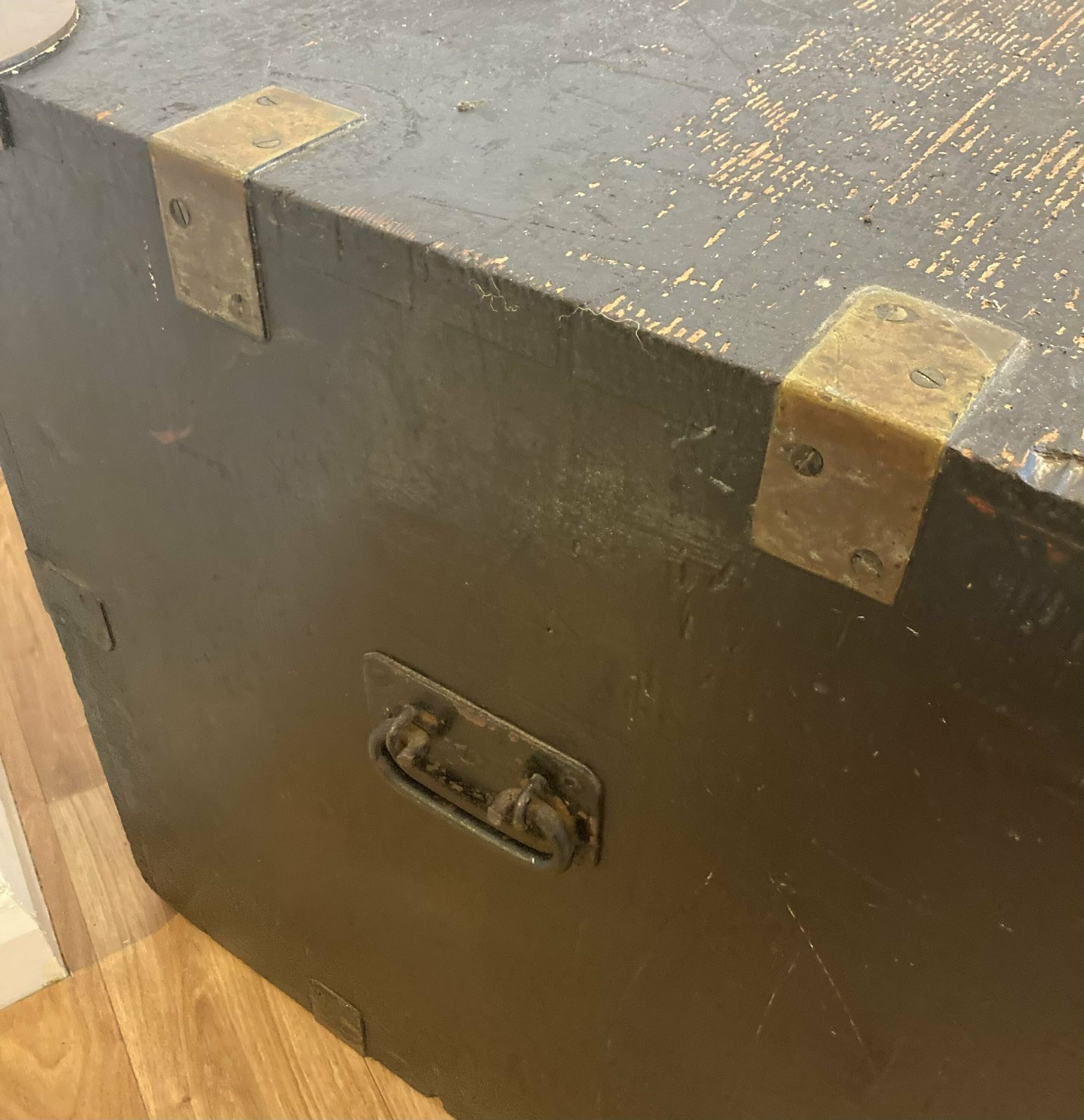 Victorian Campaign Large Wooden Chest Trunk Storage Industrial Metal Coffee Table Box Antique Kitchen Retro Vintage Cabinet Military photo vinterior