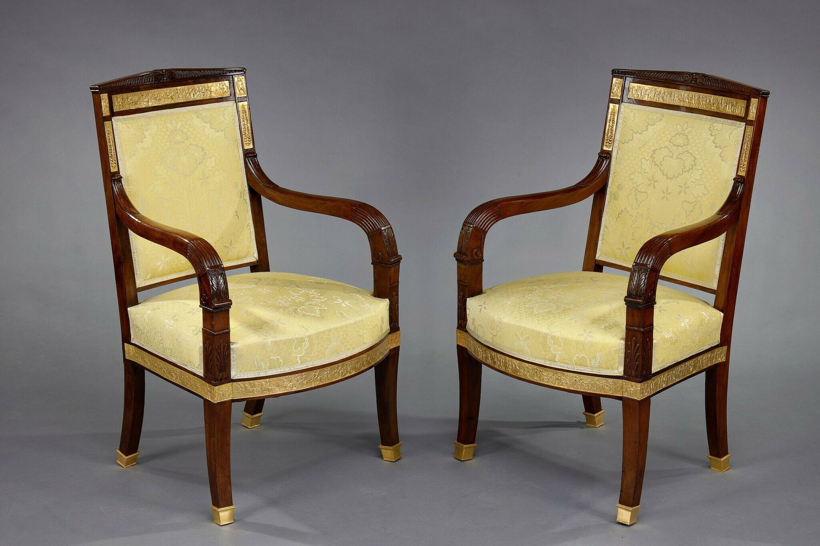 Mahogany Living Room Set With Four Armchairs, Two Bergères And A Sofa photo vinterior