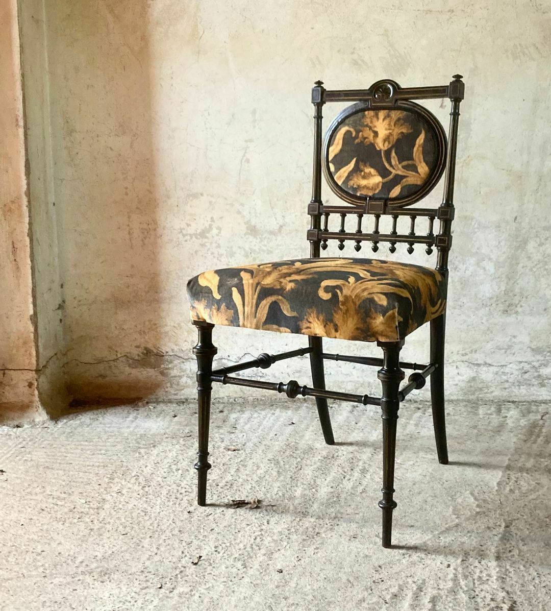 A Set Of 4 Aesthetic Movement Ebonised And Gilt Chairs photo furniture