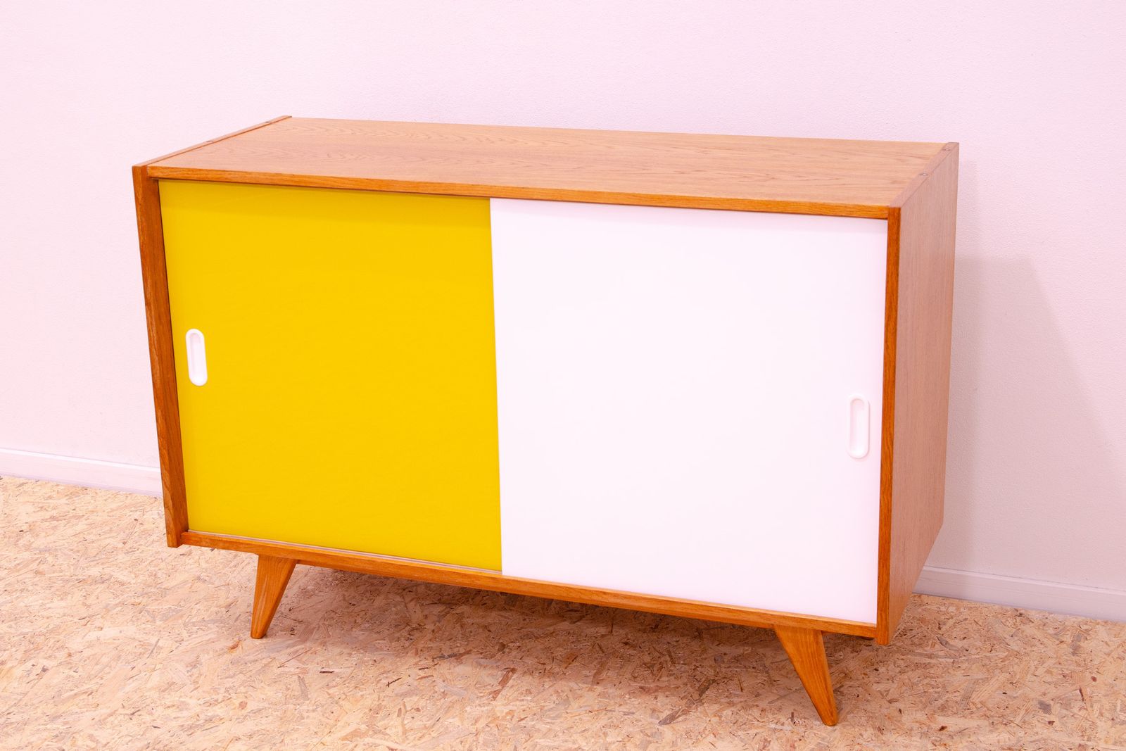 Mid Century Dressoir U 452 Van Jiří Jiroutek, Ca. Jaren 1960, Tsjecho Slowakije photo vinterior