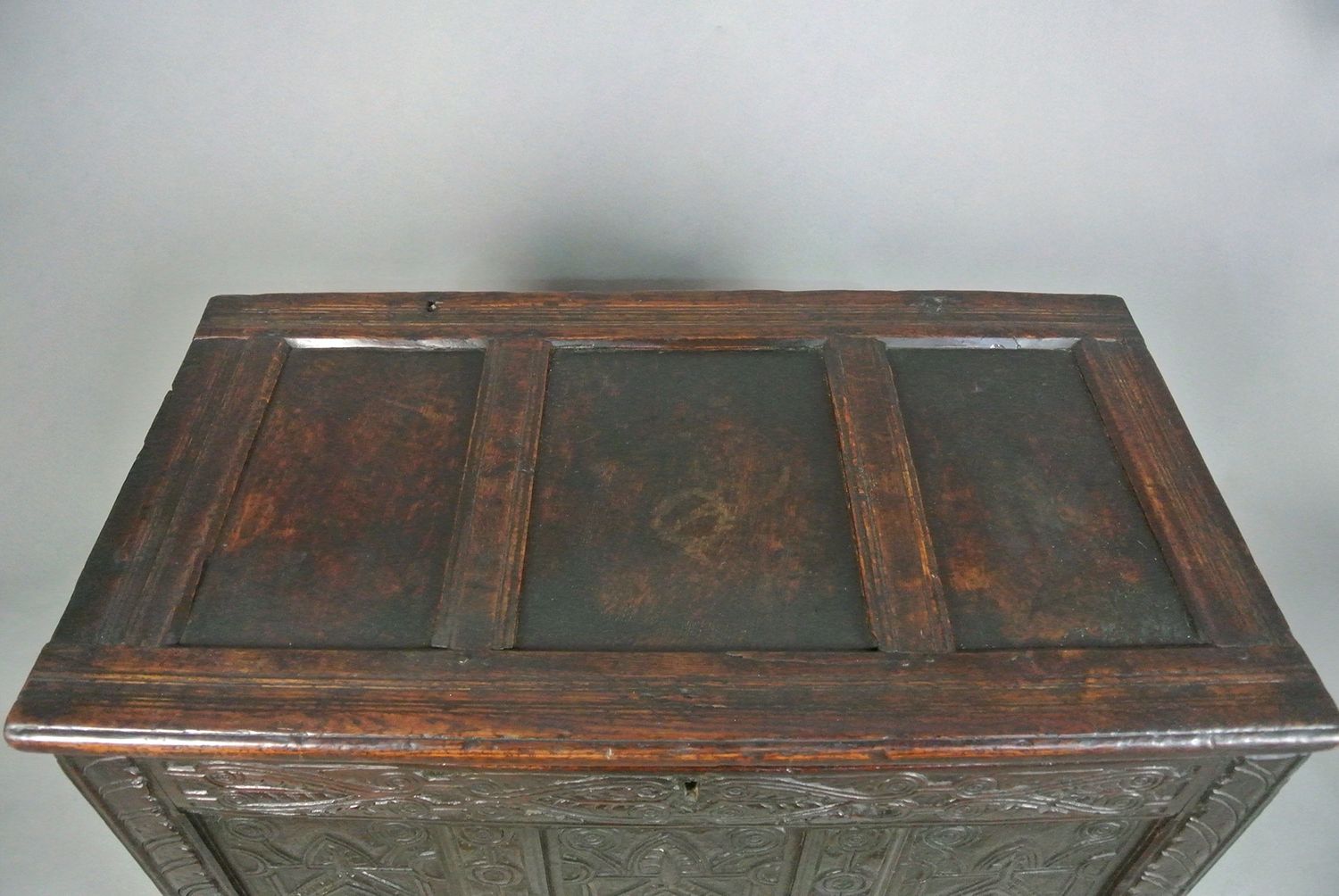 A Very Good Early English Oak Coffer C. 1600 photo vintage