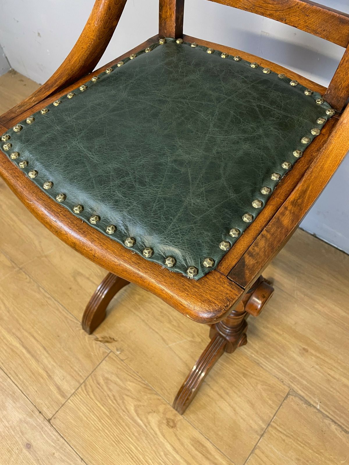 Late C19th Patent Music Chair In Green Leather photo vinterior