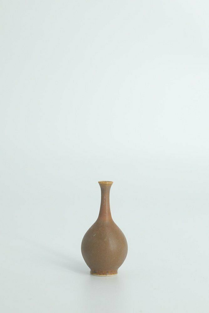 Kleine Mid Century Scandinavisch Moderne Verzamelbare Bruine Stoneware Vaasjes Van Gunnar Borg Voor Höganäs Ceramics, Jaren 1960, Set Van 4 photo Woonaccessoires