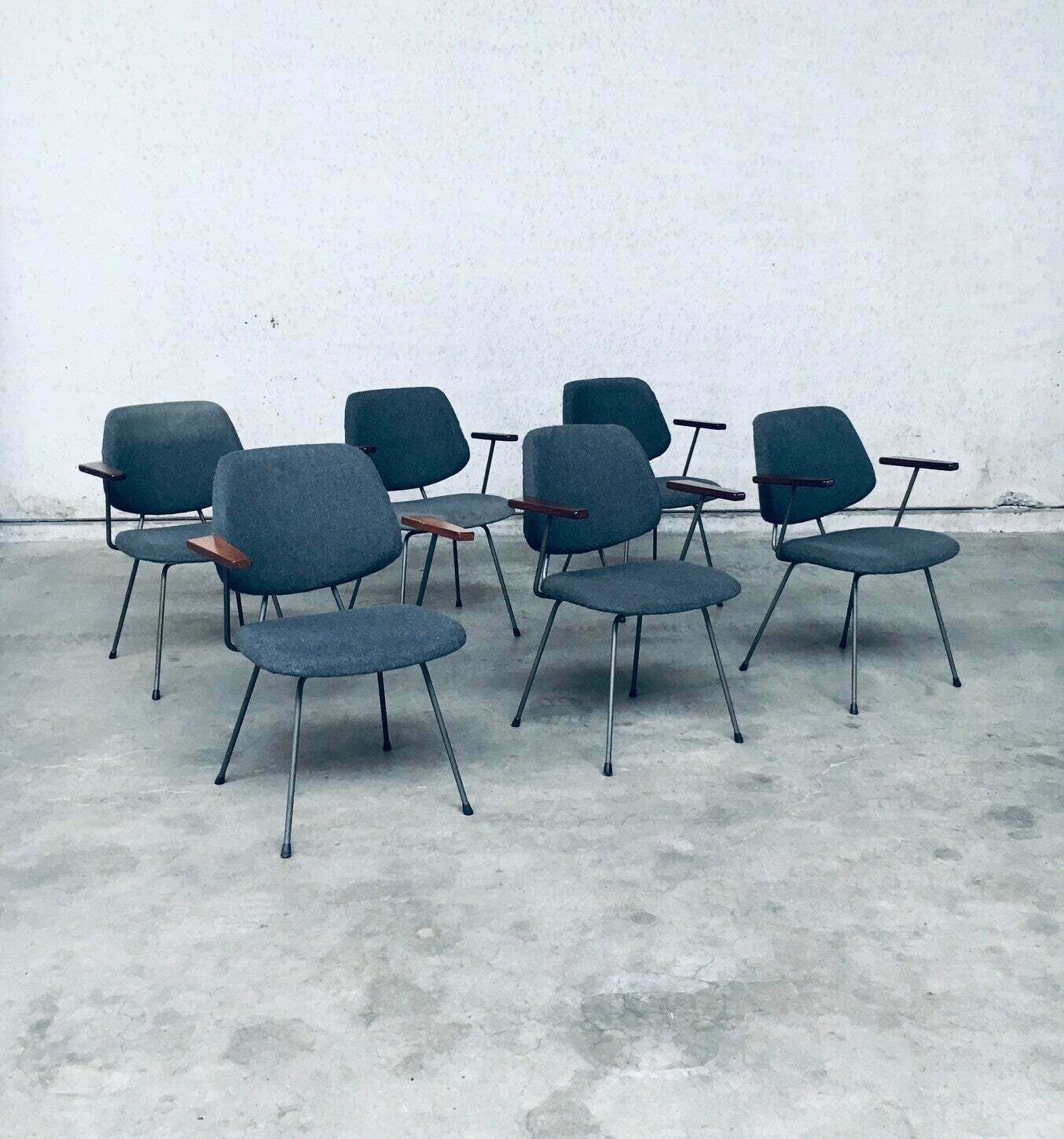 Mid Century Modern Bureaustoelset Van Wim Rietveld Voor Kembo, Nederland, Ca. Jaren 1950 photo furniture