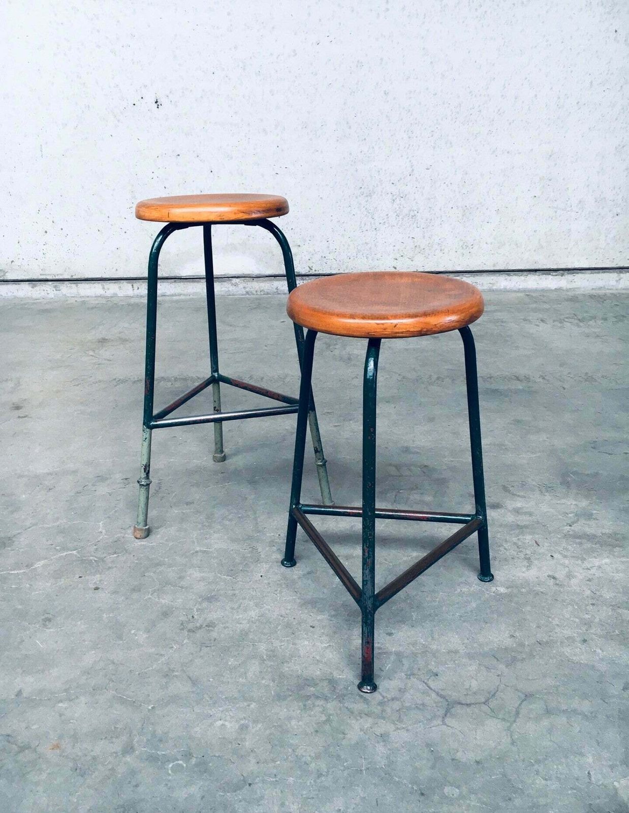 Groene Driepoot Krukkenset, Industrieel Design, België, Ca. Jaren 1950 photo vintage