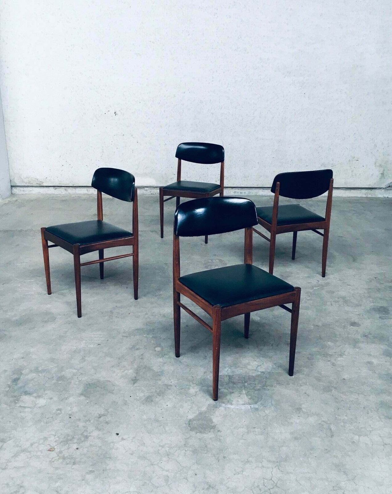 Jaren 1960 Mid Century Dutch Design Eetkamerstoelen