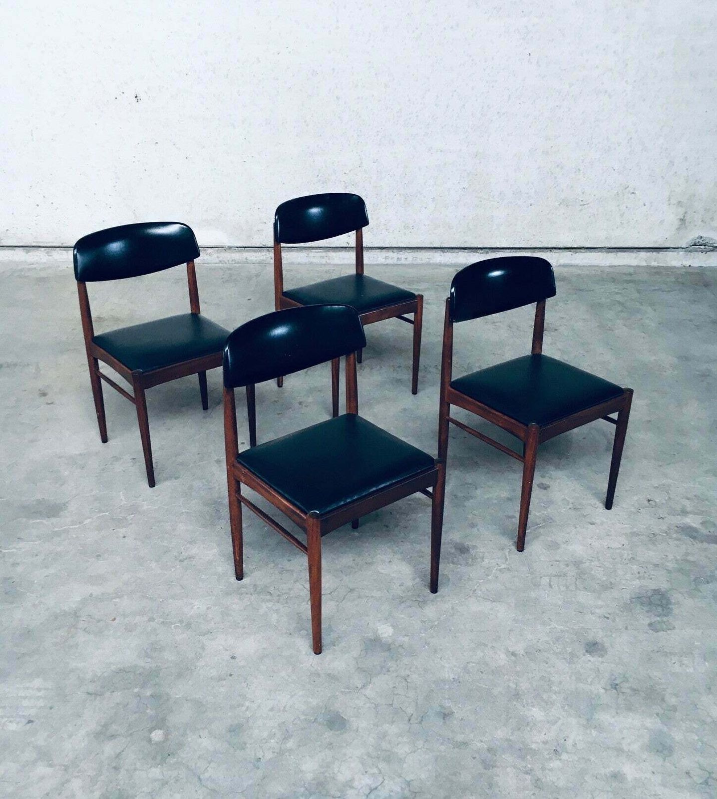 Jaren 1960 Mid Century Dutch Design Eetkamerstoelen photo buy