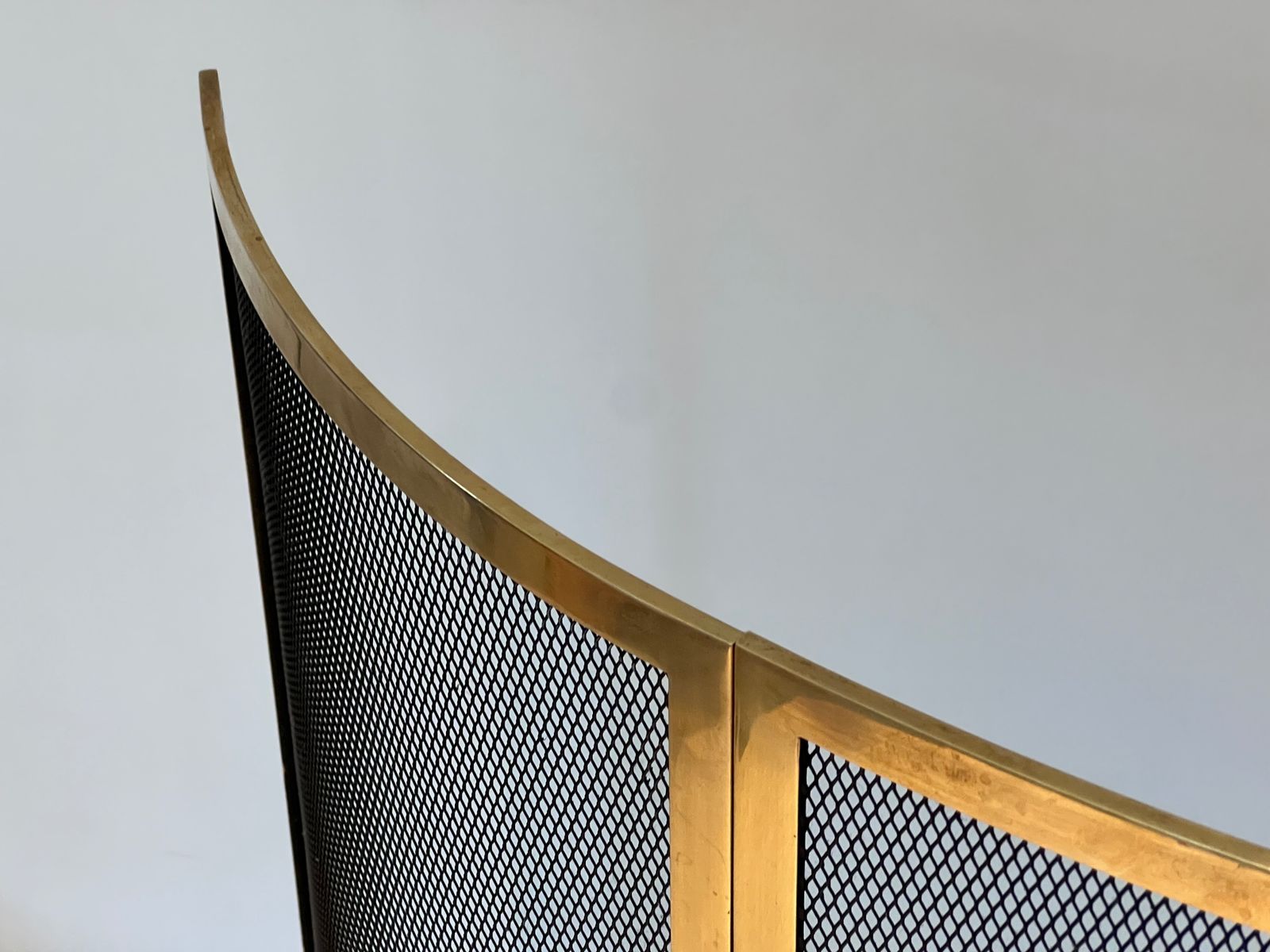 Curved Brass Firewall And Wire Mesh photo buy