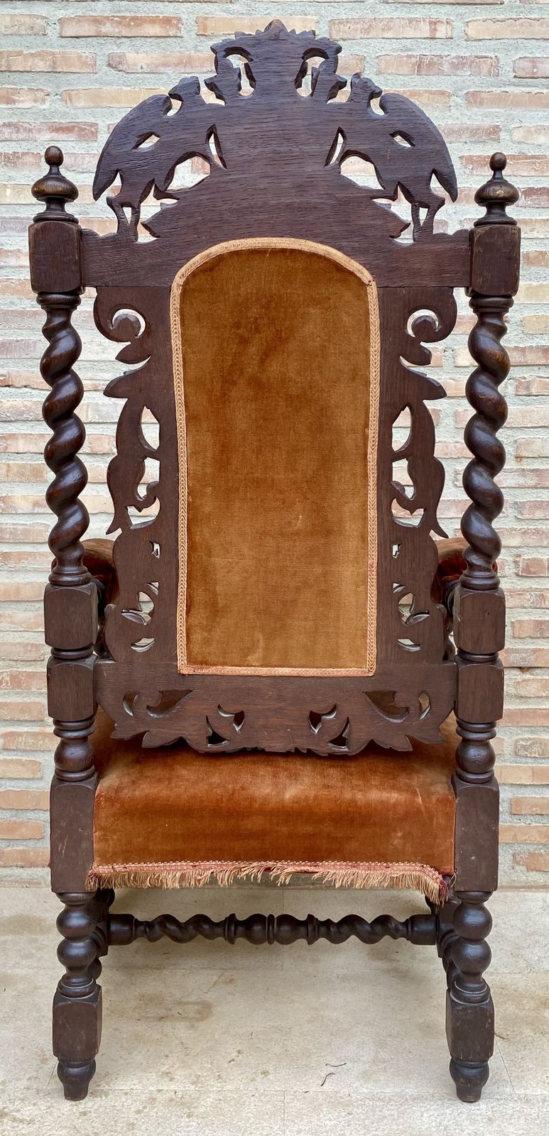 19th Century French Carved Walnut Throne Chair photo vinterior
