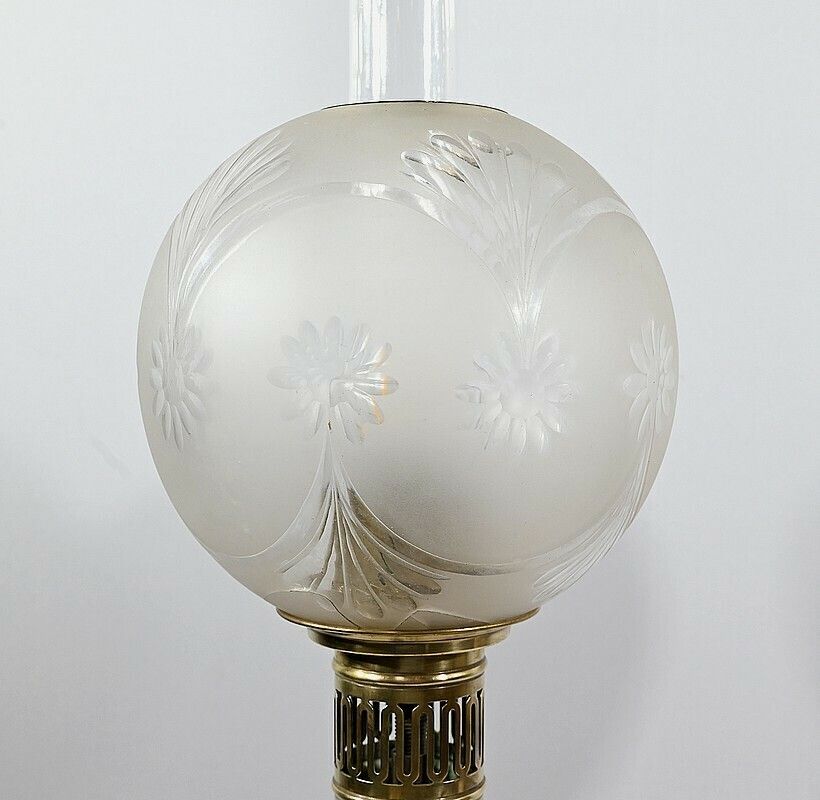 photo vinterior Pair Of Porcelain Oil Lamps, Electrified,  Late 19th Century