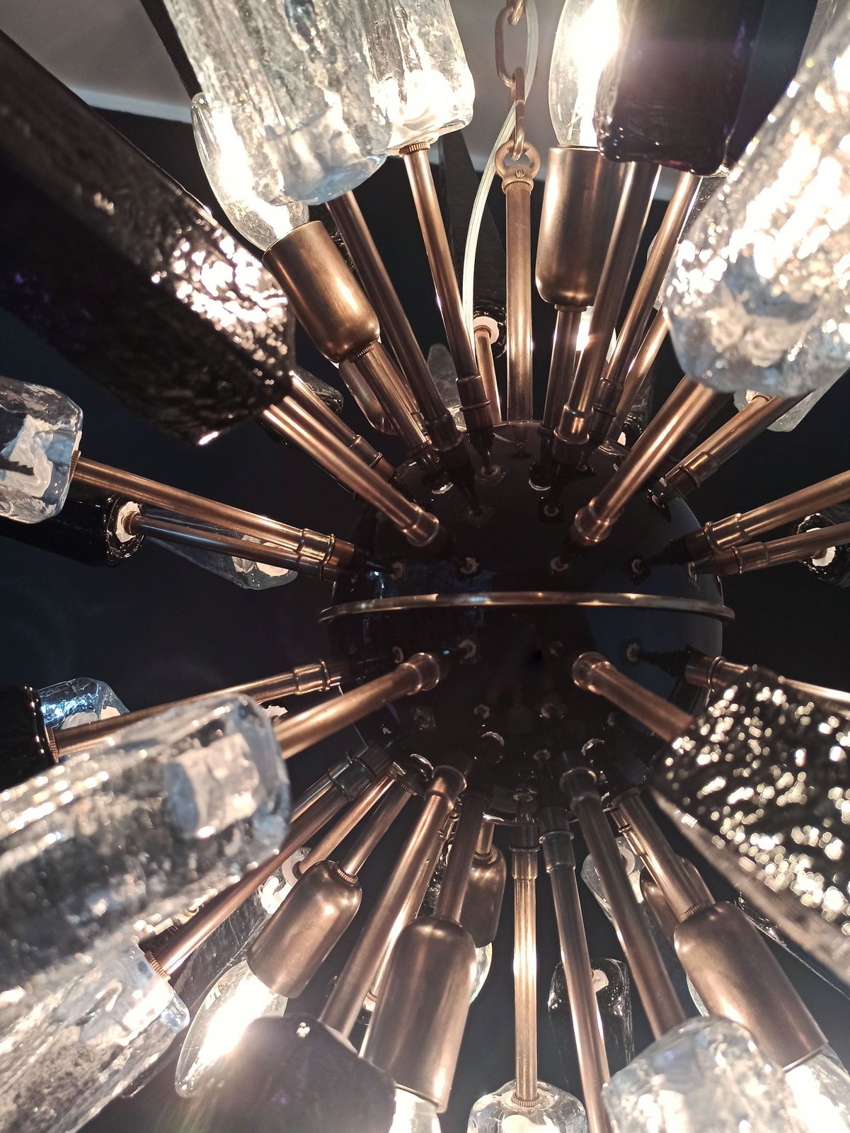 photo vinterior Exceptional Murano Trasparent And Black Glass Sputnik Chandelier   51 Glasses