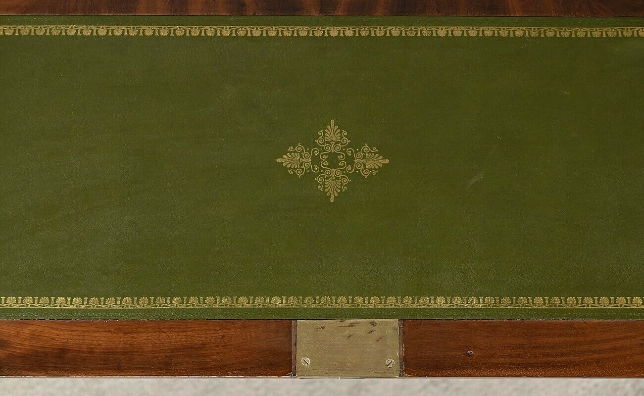 photo vinterior Small Lady's Desk, Louis Philippe Period – 1st Part 19th Century