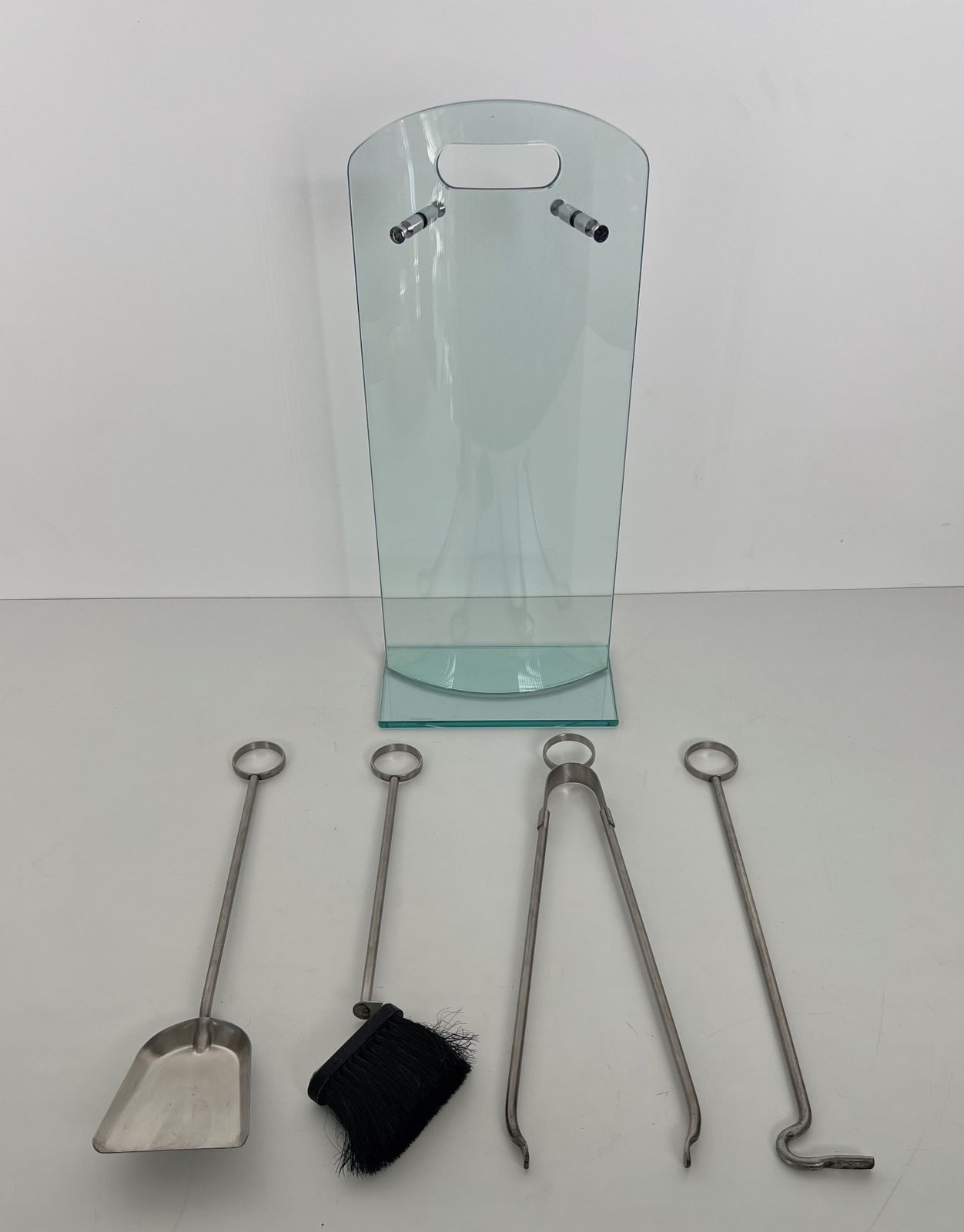 Design Fire Kit In Tempered Glass And Chrome photo for sale