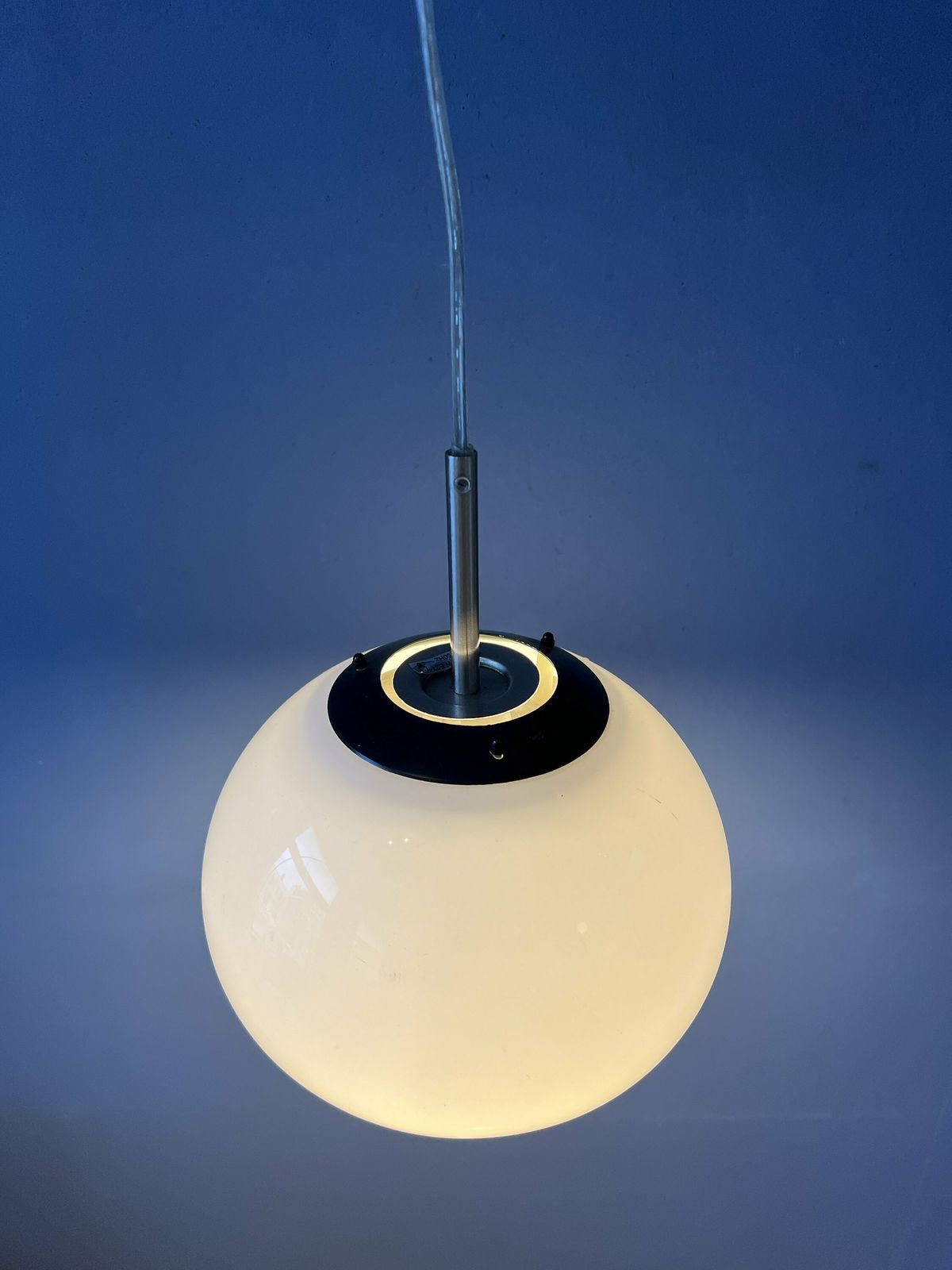 Small White Space Age Mushroom Pendant Lamp photo Lighting