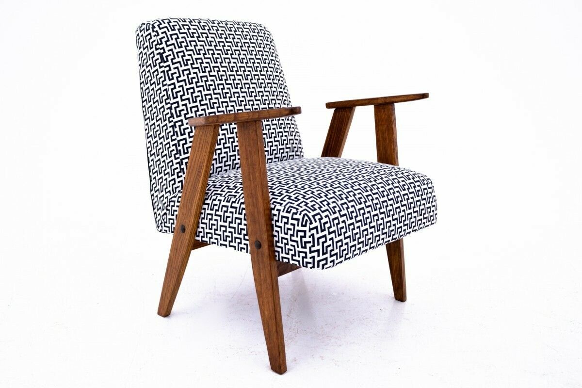 Armchair 366 Designed By Chierowski, Poland, 1960s. photo furniture